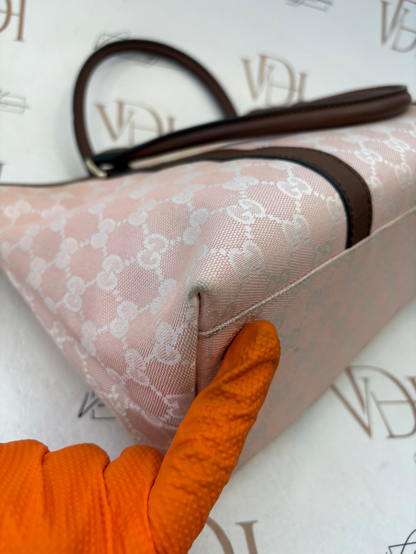 383802 - Gucci Pink
