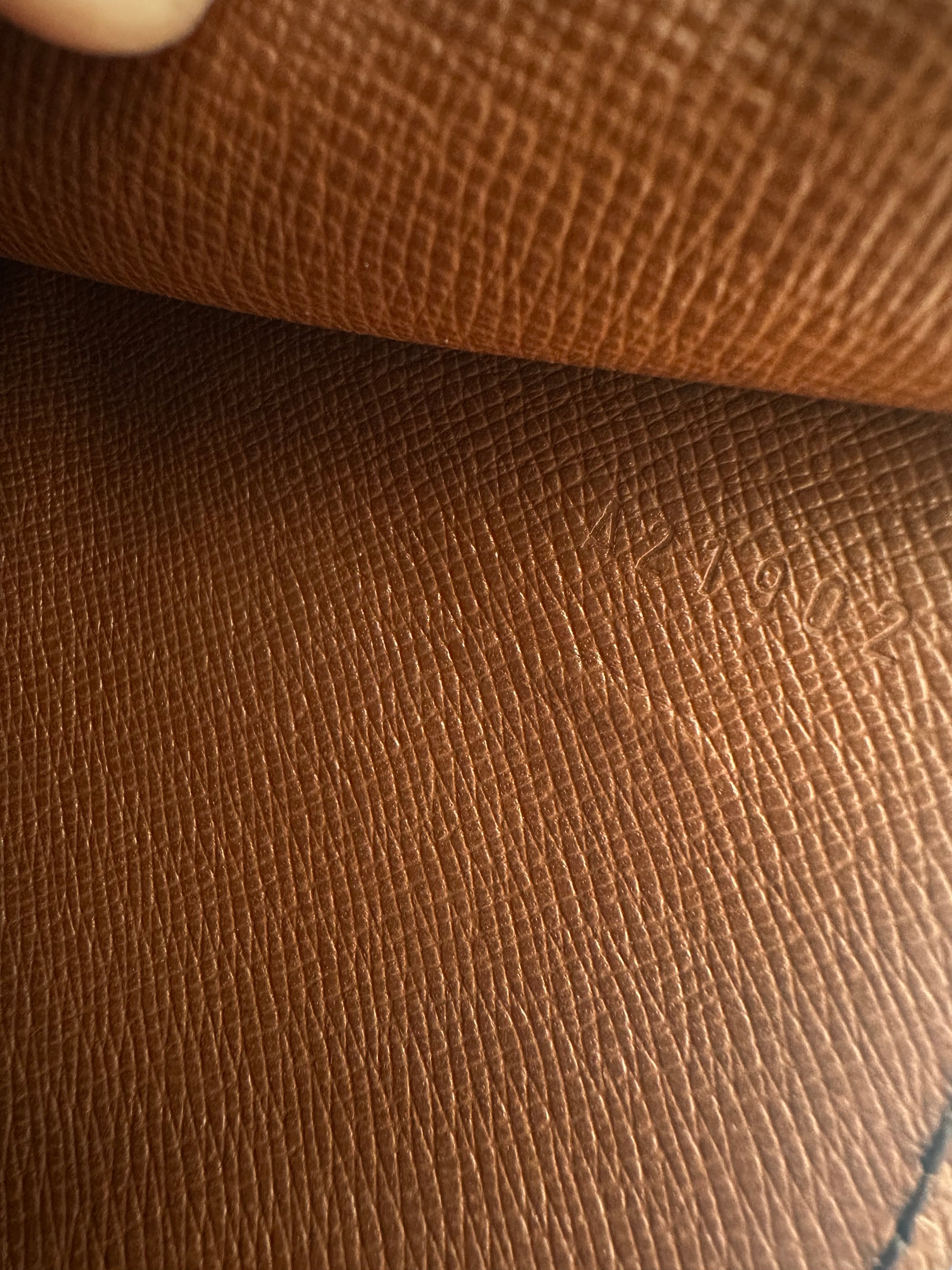 Louis Vuitton Monceau 28