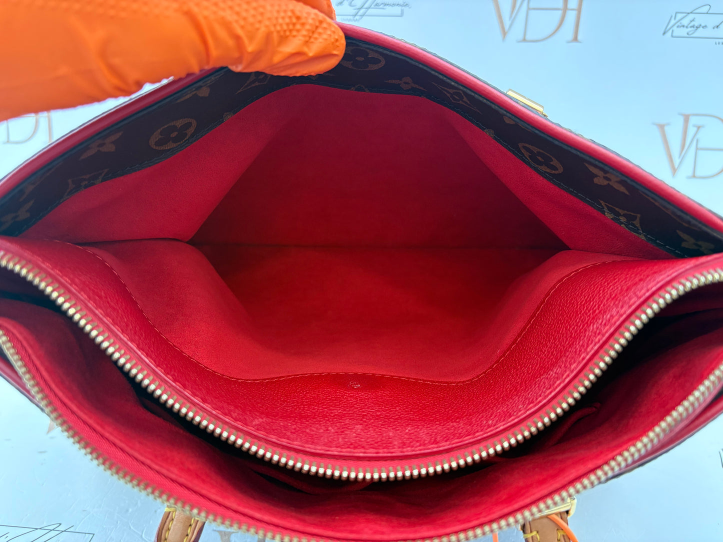 383836 - Louis Vuitton Pallas