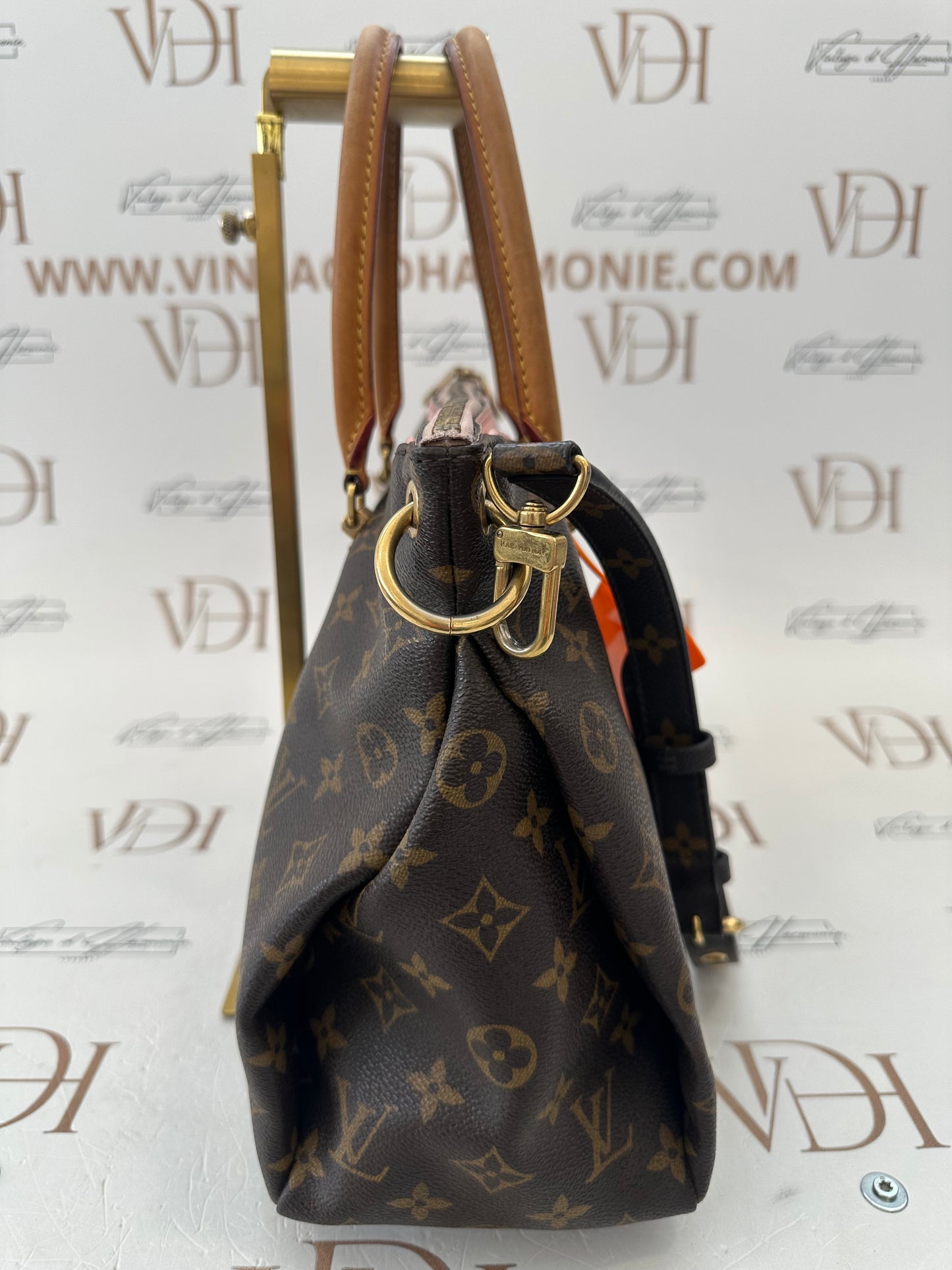017803 - Louis Vuitton Pallas