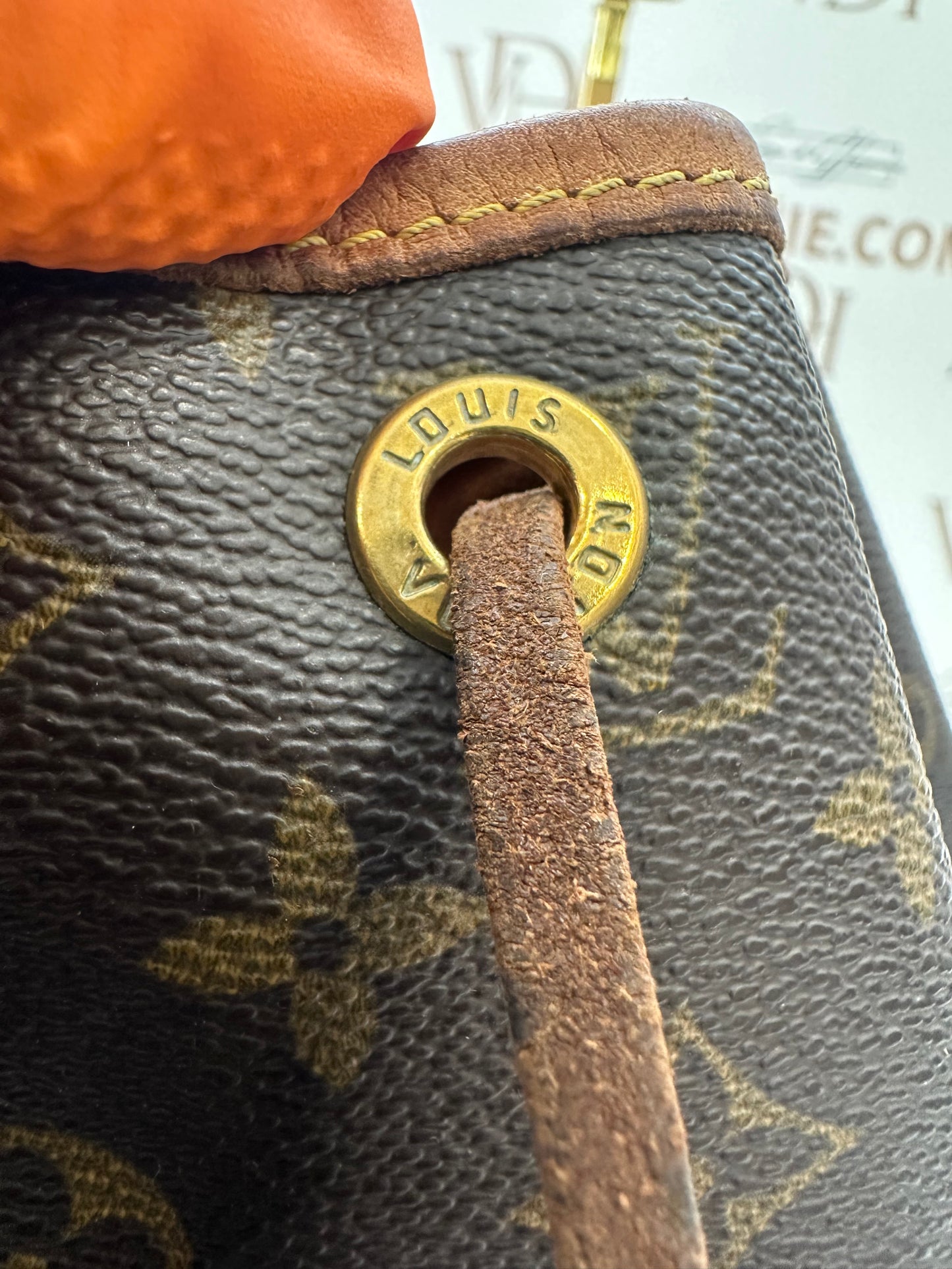 017910 - Louis Vuitton Montsouris MM