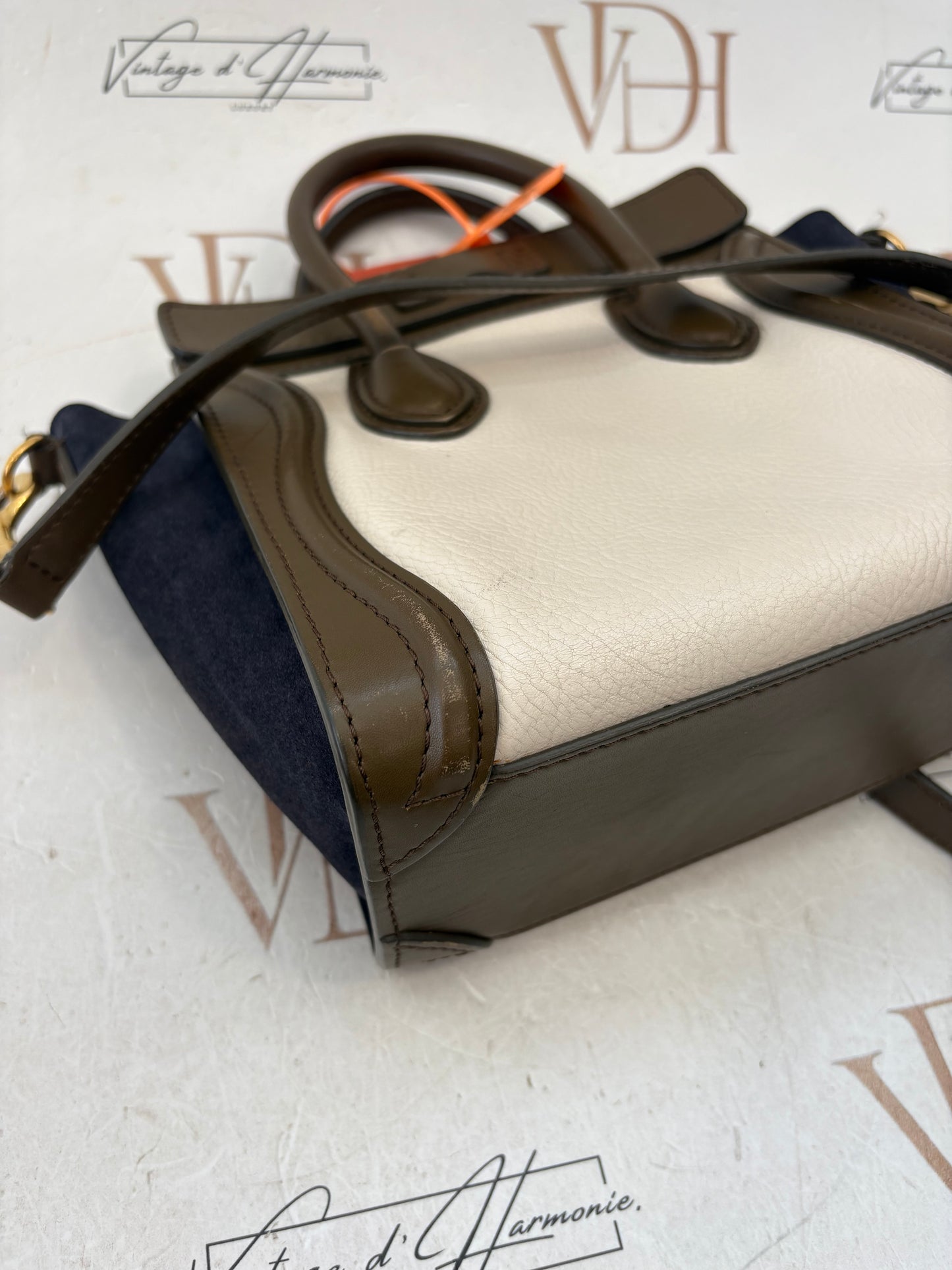 384195 - Céline Luggage