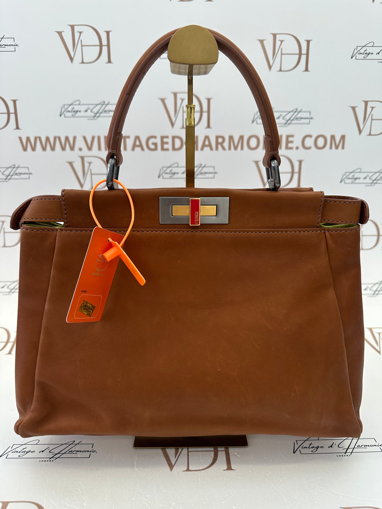 102701 - Fendi Peekaboo