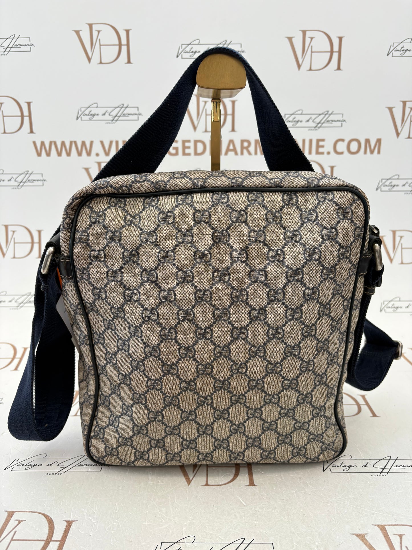 383243 - Gucci GG Supreme