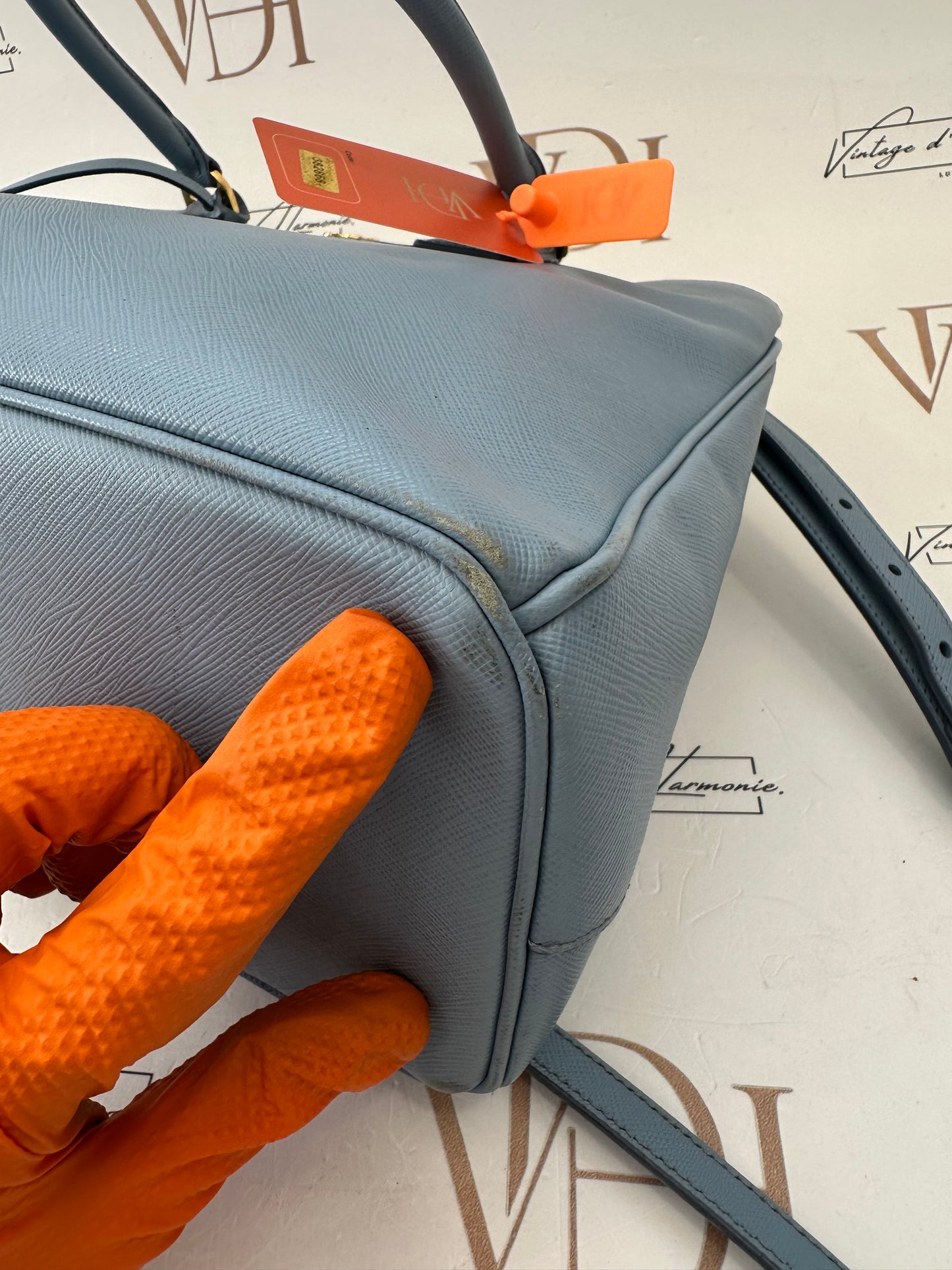382868 - Prada Galleria