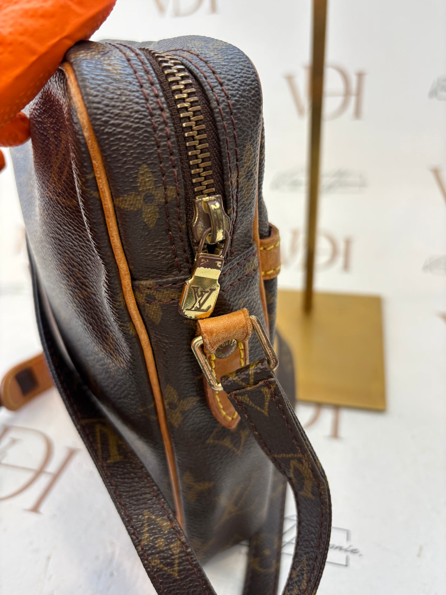 018762 - Louis Vuitton Danube