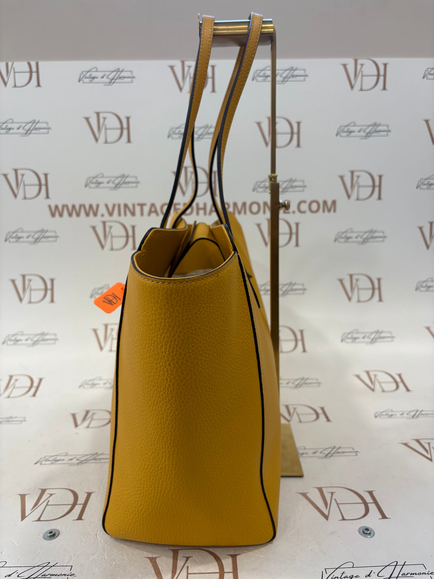 383715 - Gucci Swing Yellow