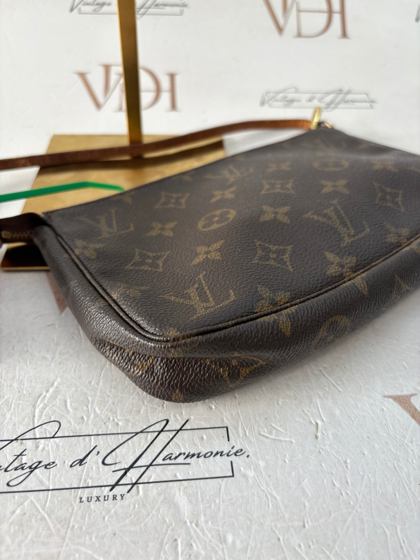 017193 - Louis Vuitton Pochette Accessoires
