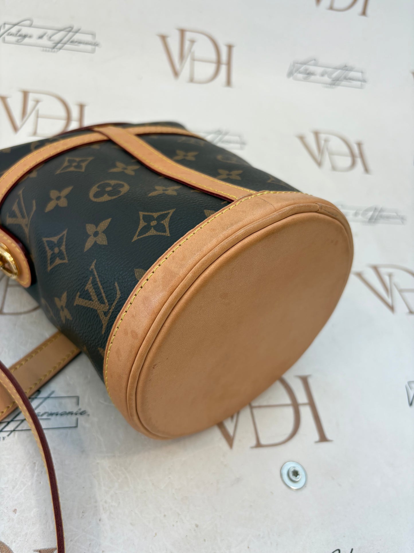 018547 - Louis Vuitton Duffle