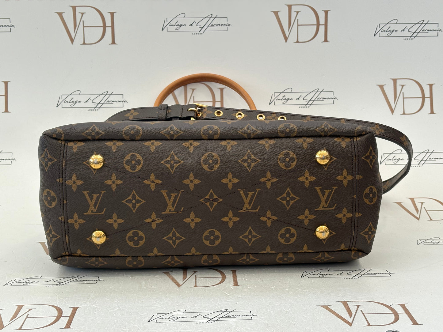 383836 - Louis Vuitton Pallas