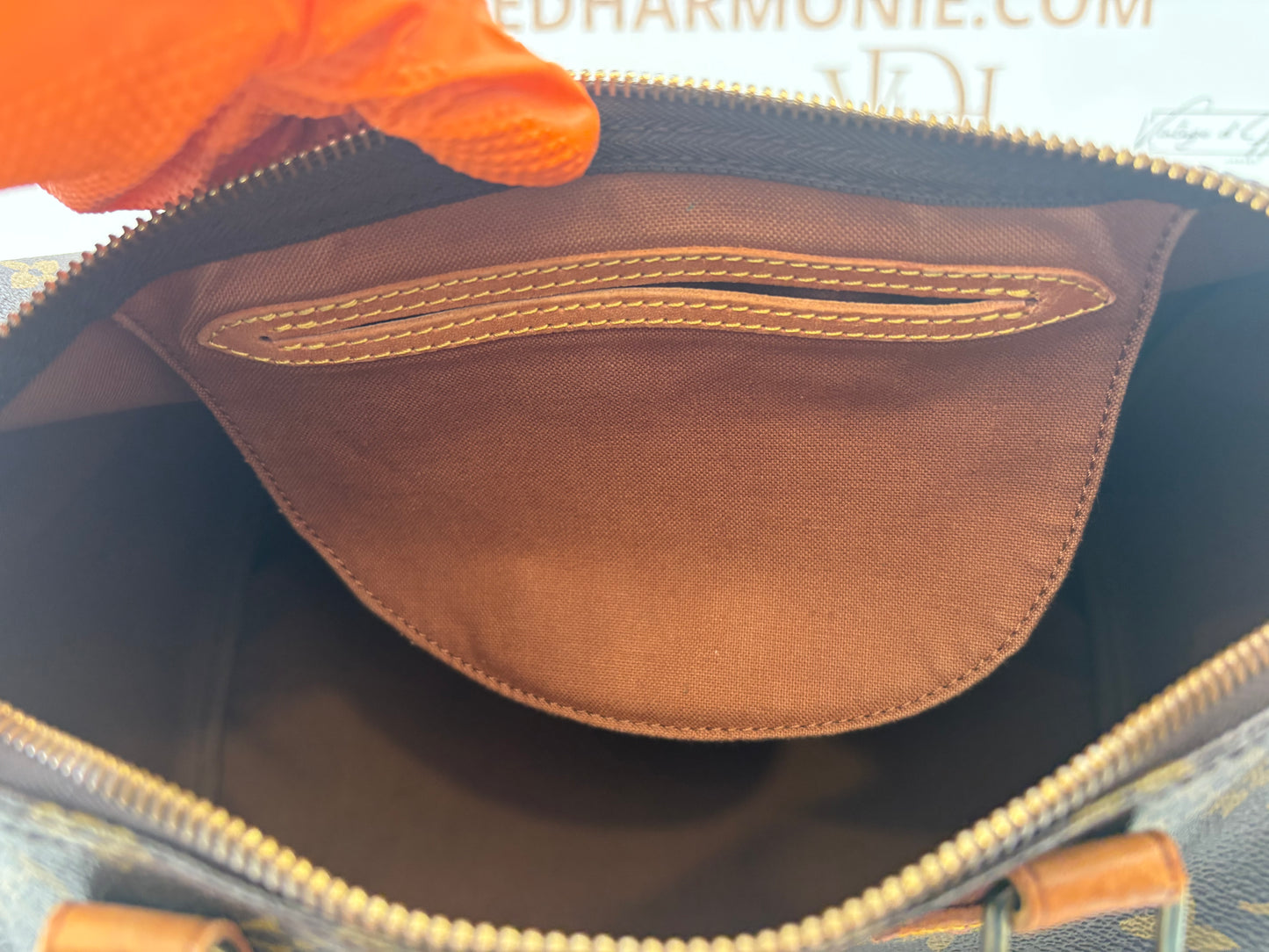 018907 - Louis Vuitton Speedy 30
