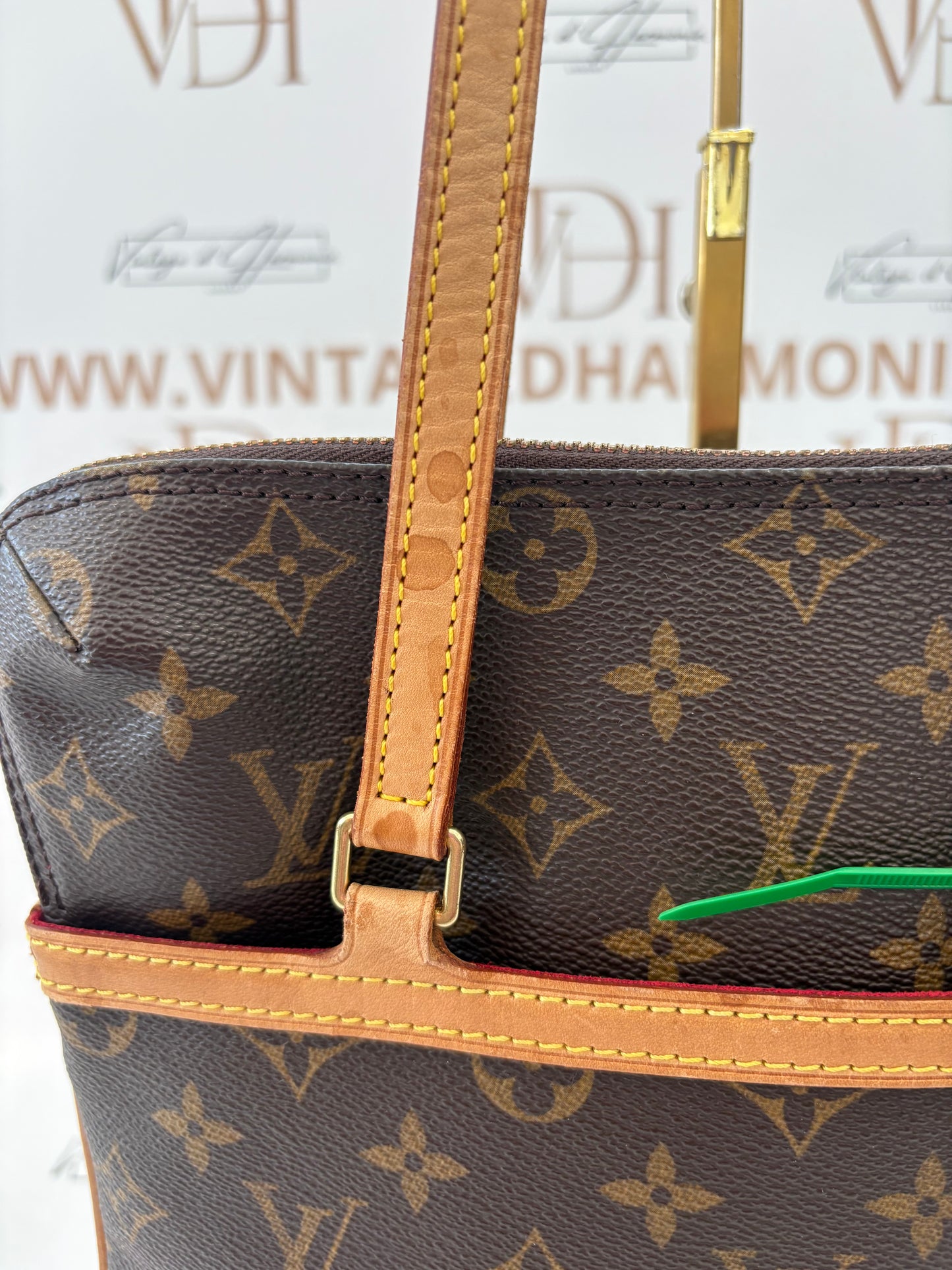 017122 - Louis Vuitton Coussin GM