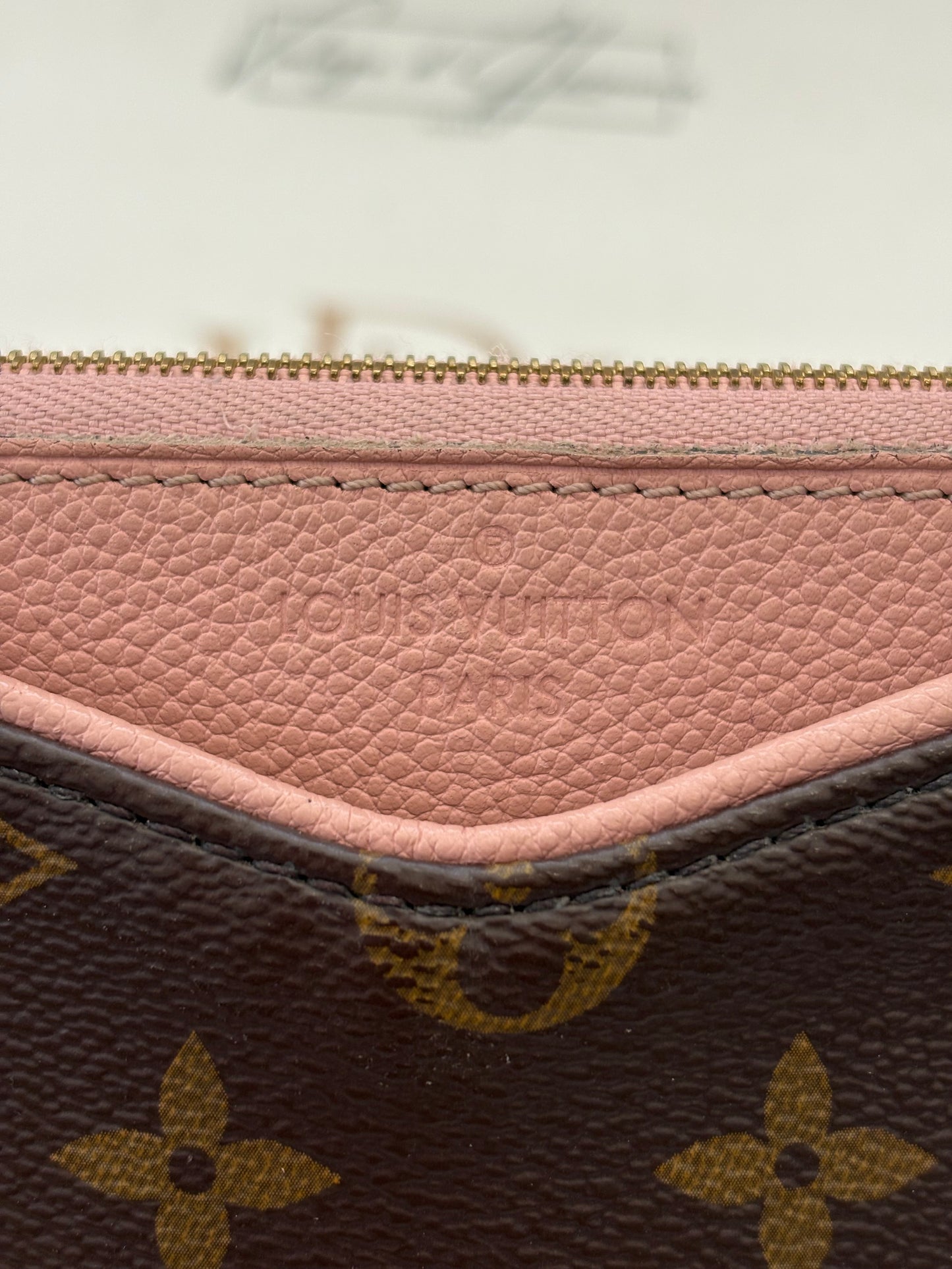 017249 - Louis Vuitton Pallas Pouch