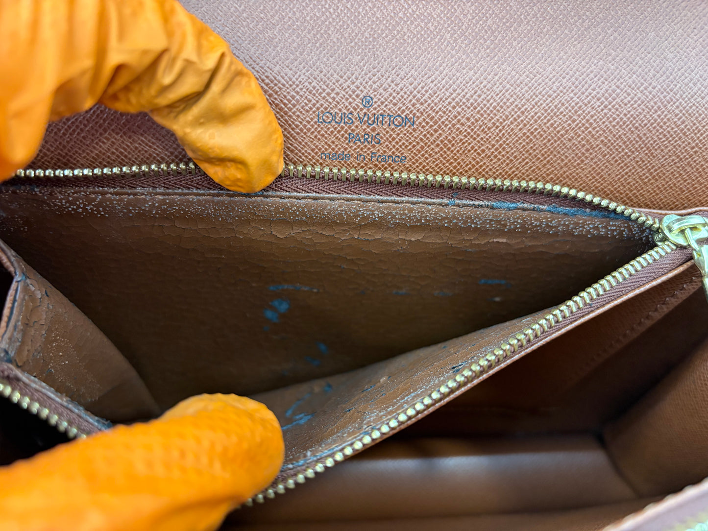 018366 - Louis Vuitton Concorde
