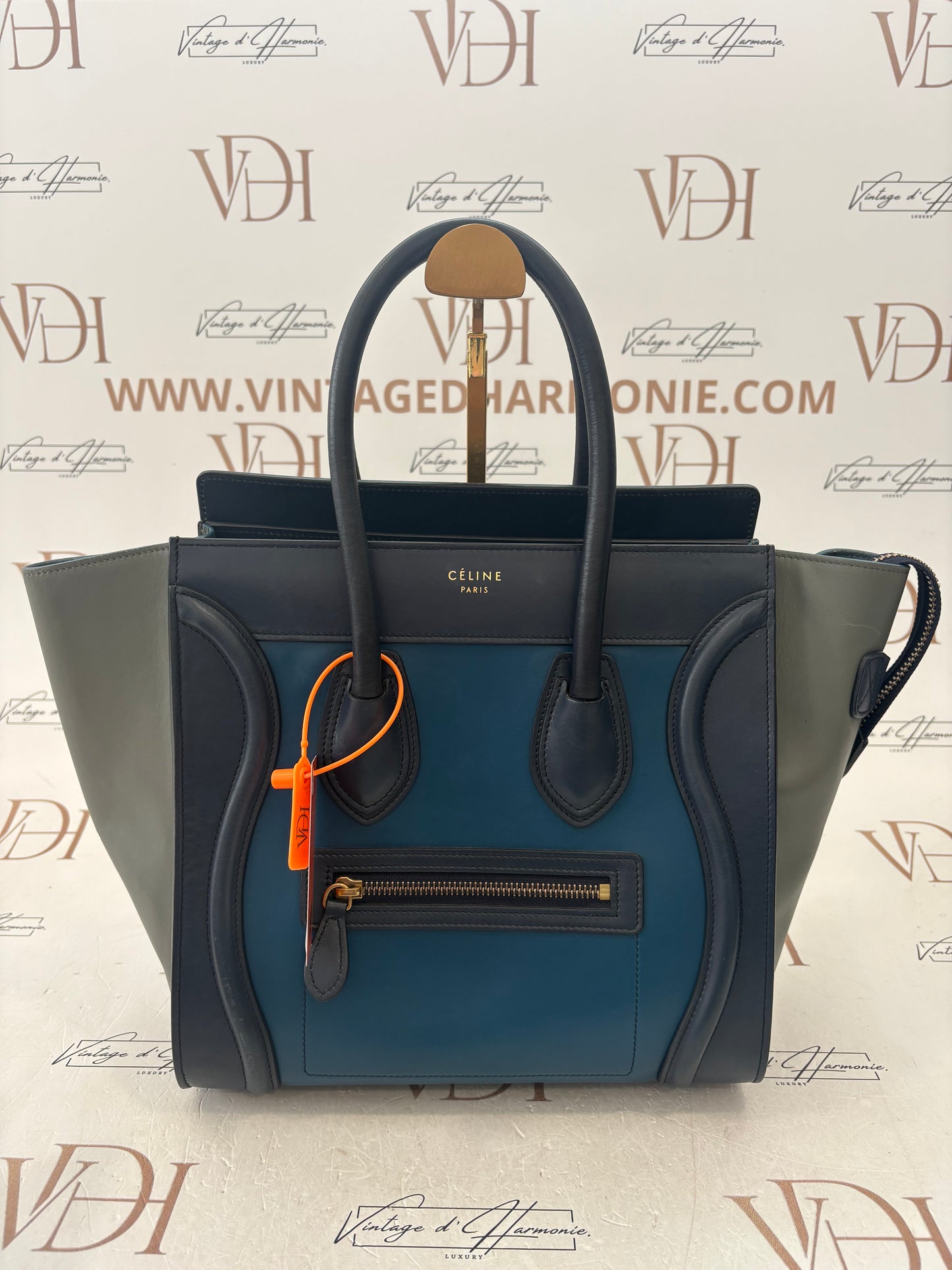 384193 - Céline Luggage
