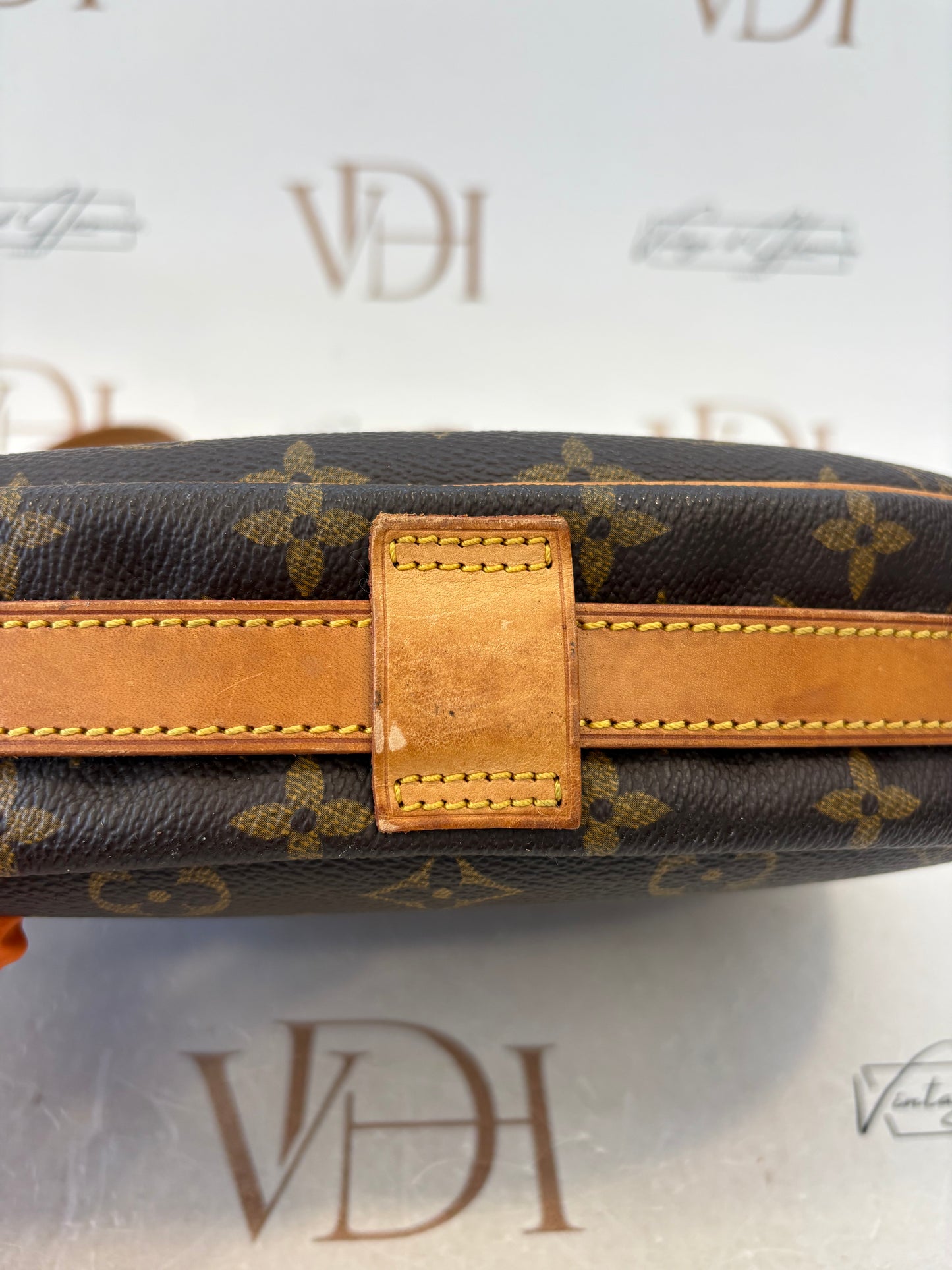 018968 - Louis Vuitton Jeune Fille GM