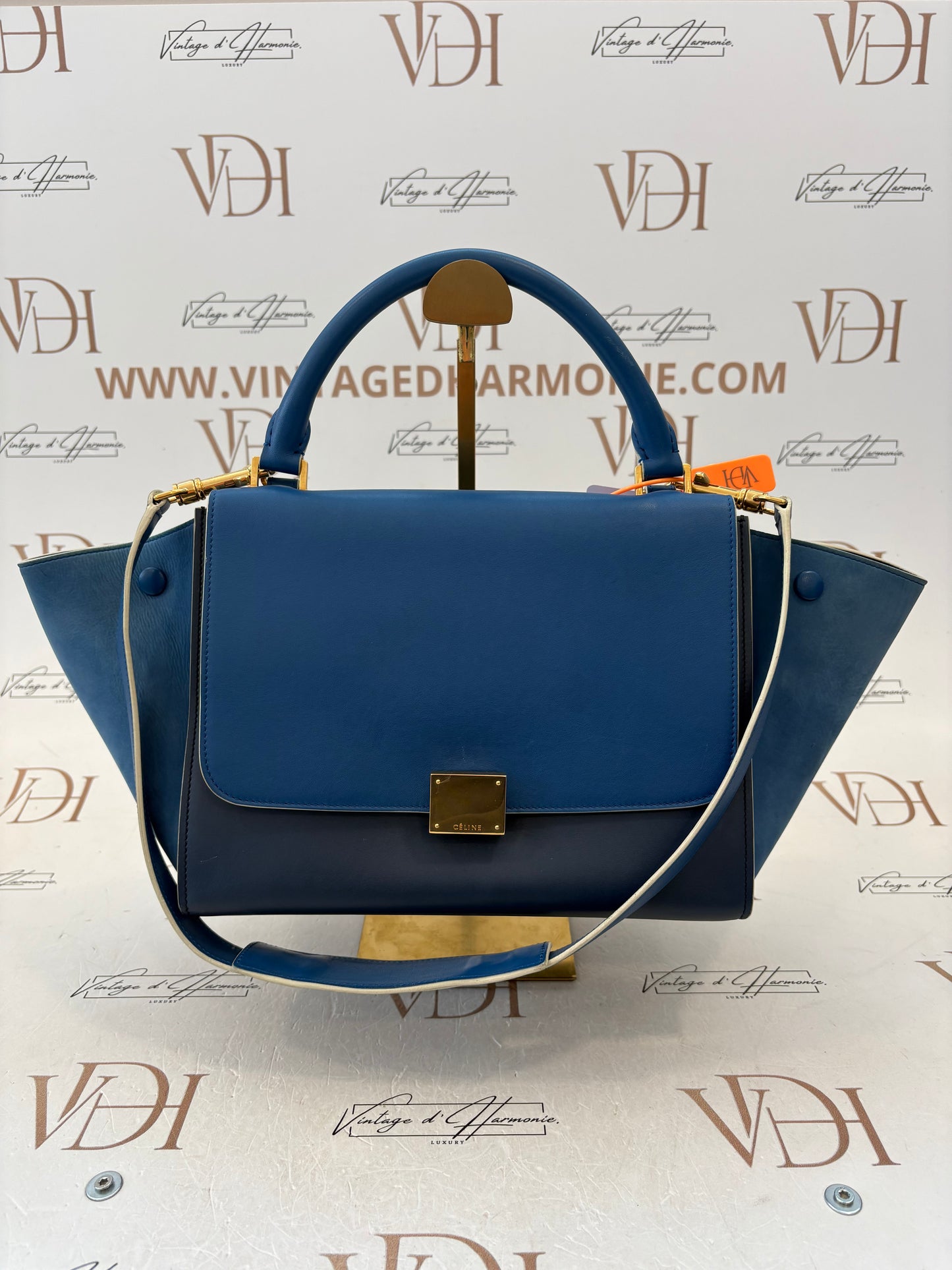 383707 - Céline Trapeze