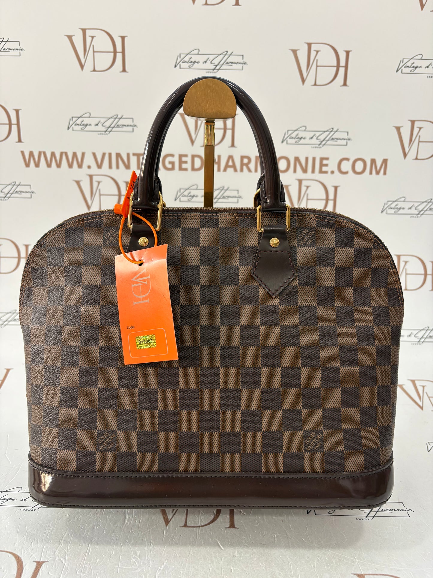 017861 - Louis Vuitton Alma Damier