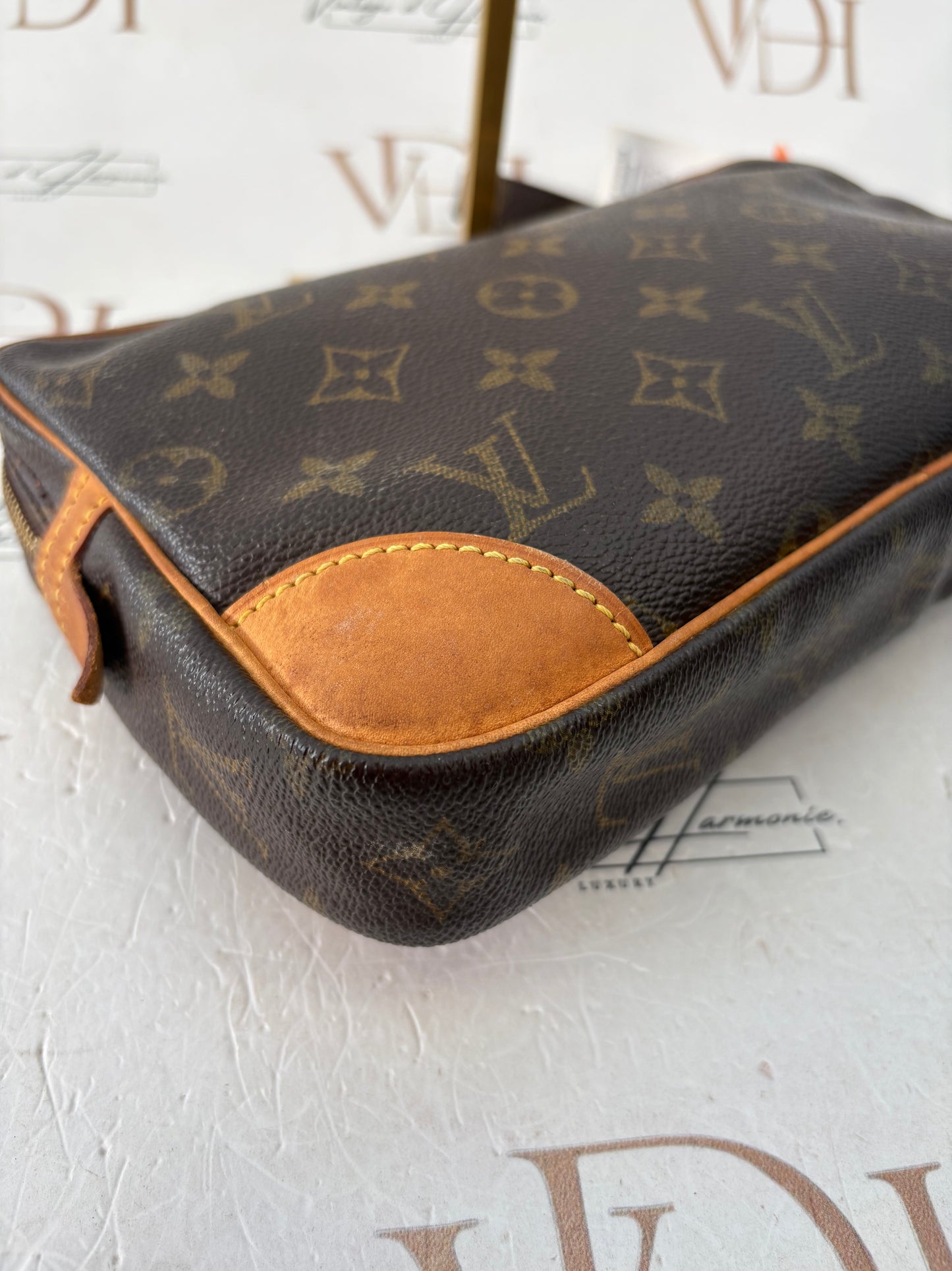 018960 - Louis Vuitton Dragonne GM