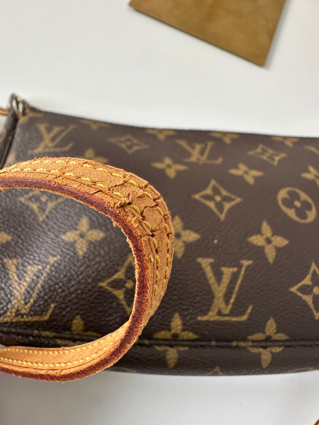 Louis Vuitton Pochette