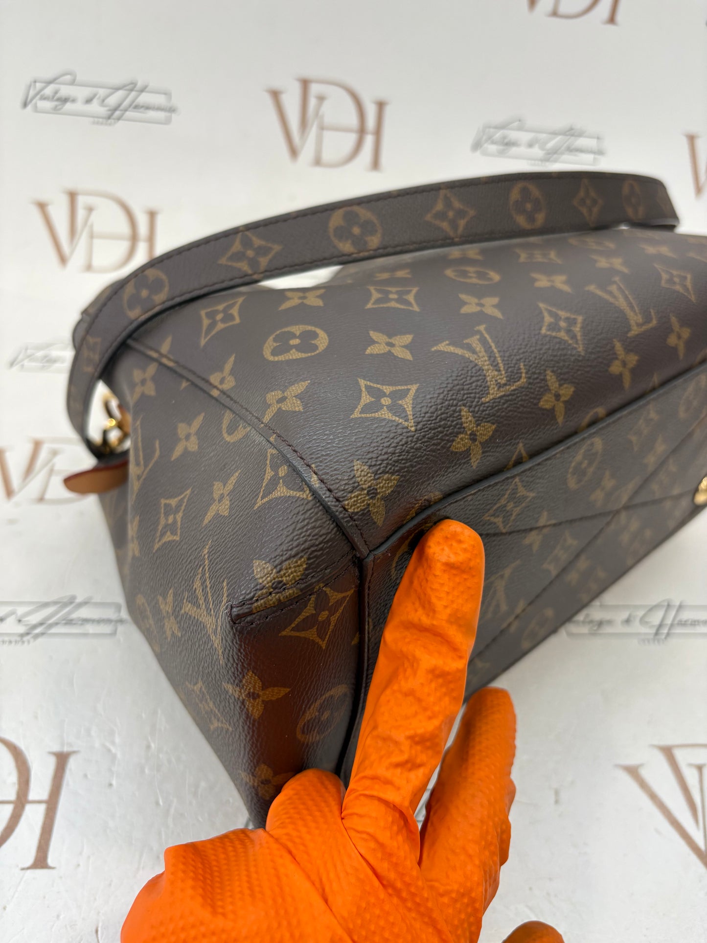 200791 - Louis Vuitton Montaigne