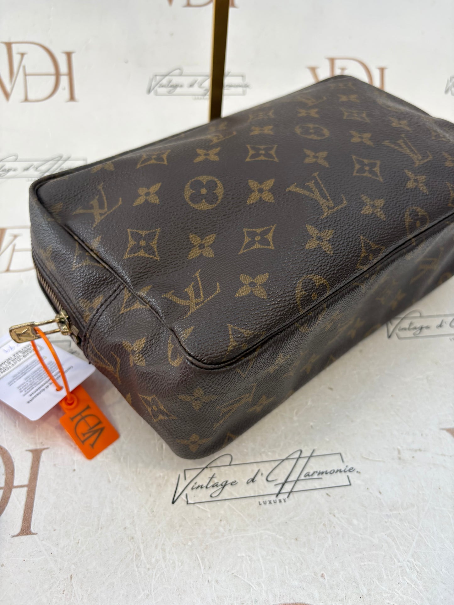 018416 - Louis Vuitton Trousse Toilette 28