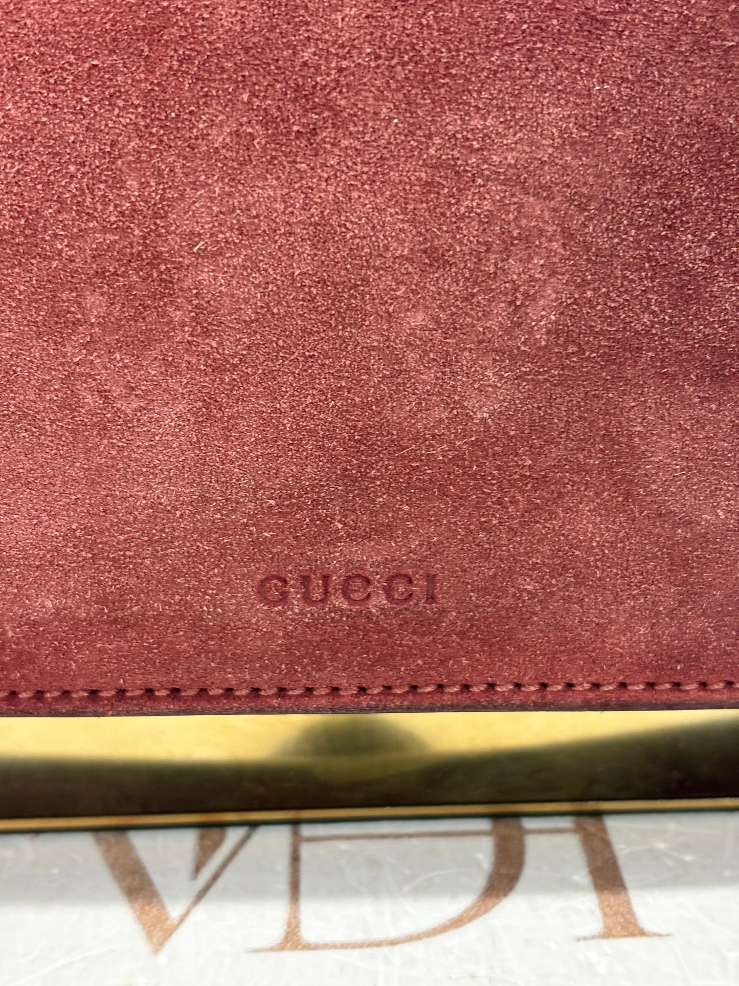 201000 - Gucci Dionysus