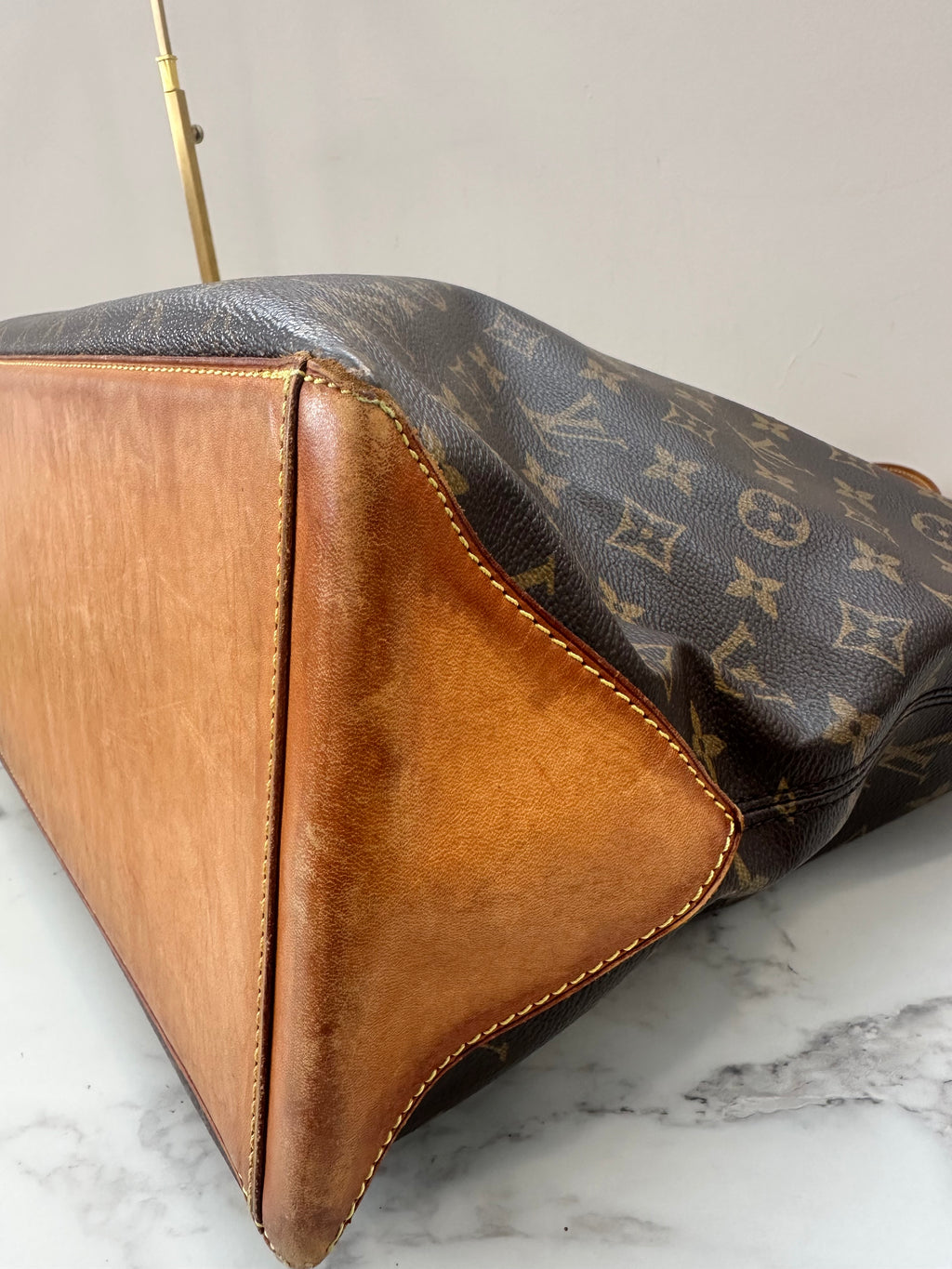 Louis Vuitton Cabas Mezzo