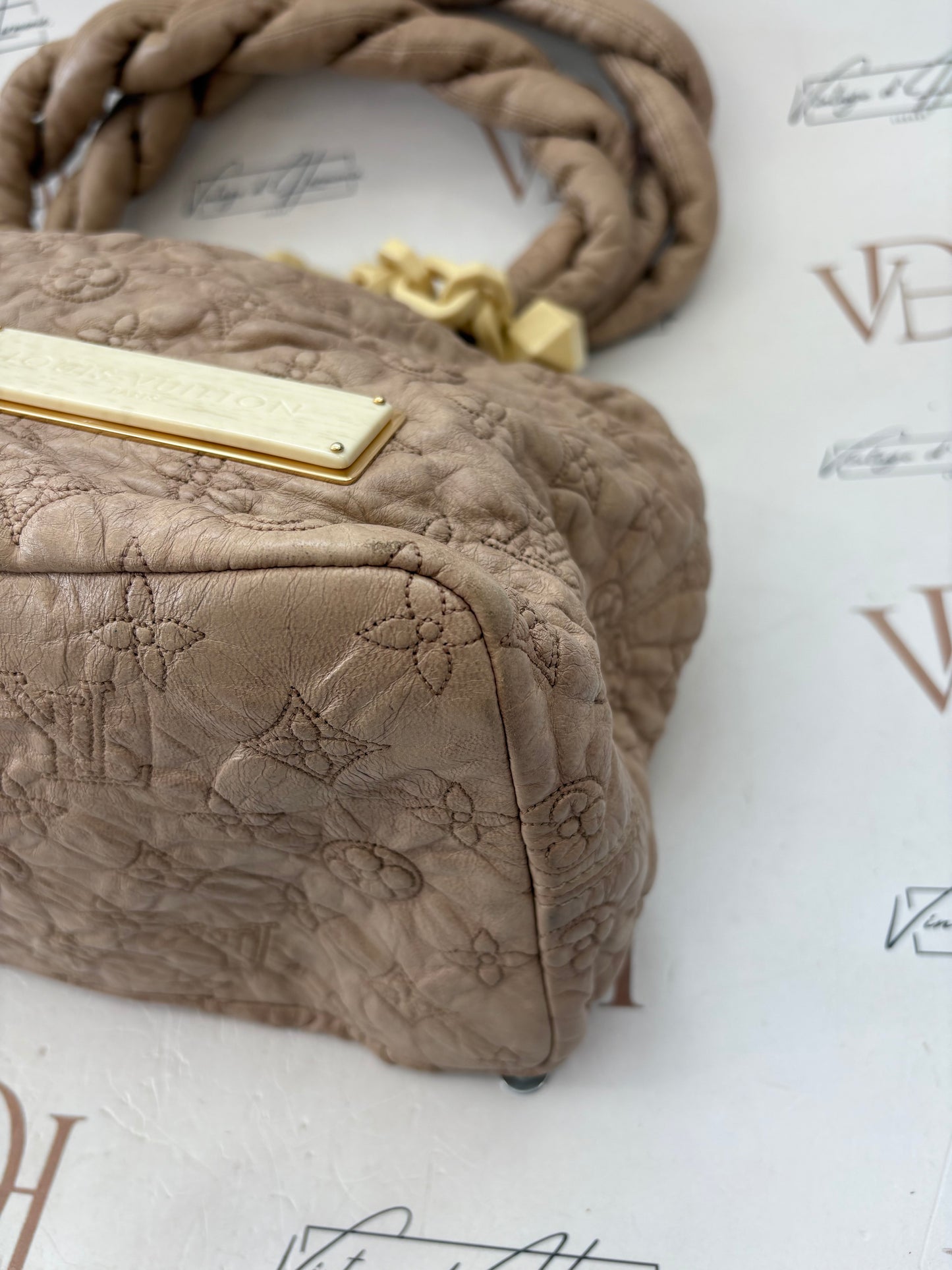 384015 - Louis Vuitton Olympe
