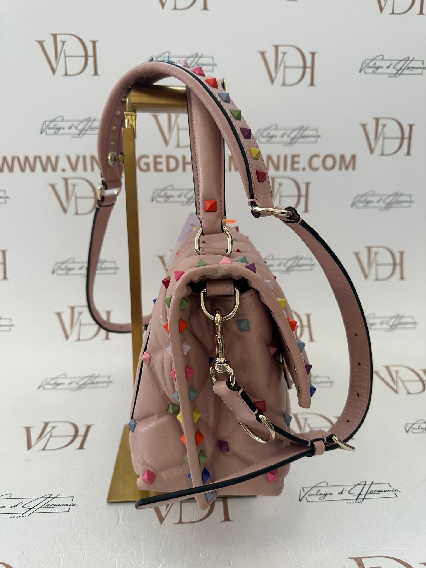 382347 - Valentino Candystud