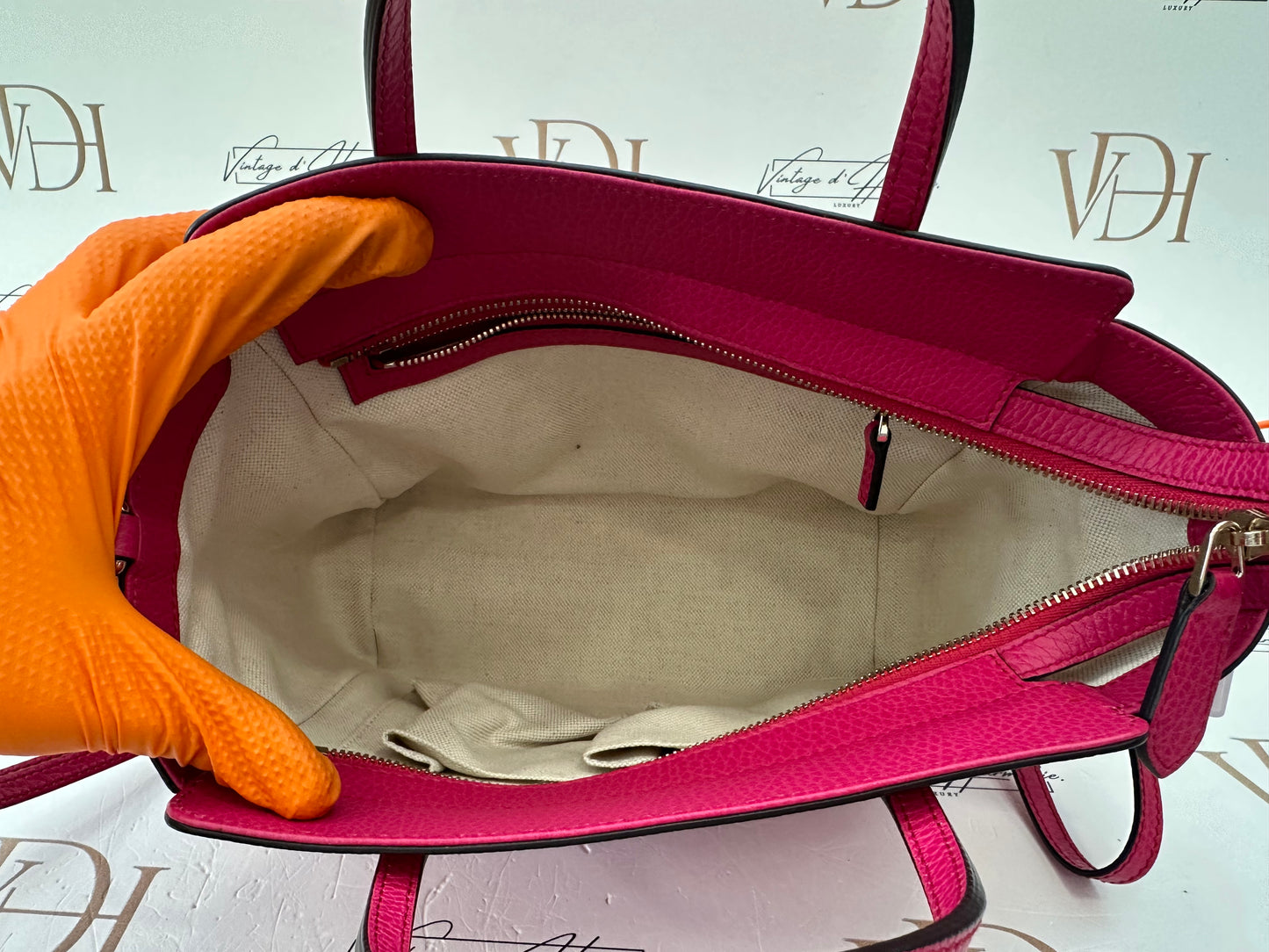 382740 - Gucci Swing