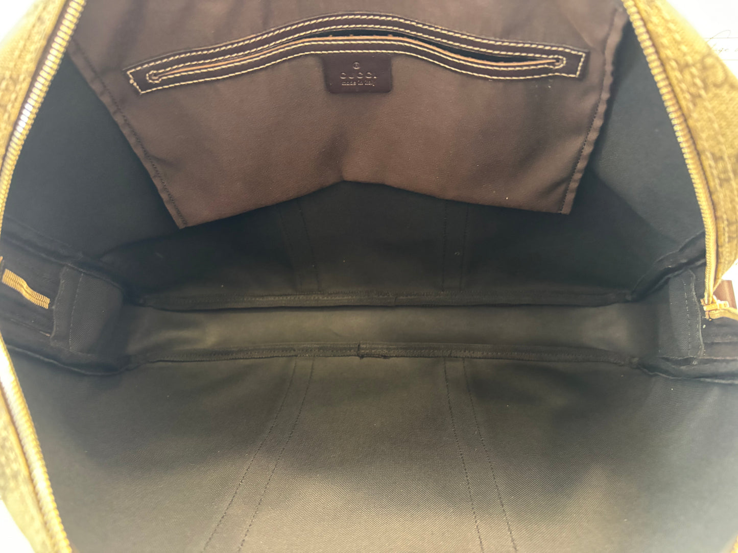 383128 - Gucci Messenger