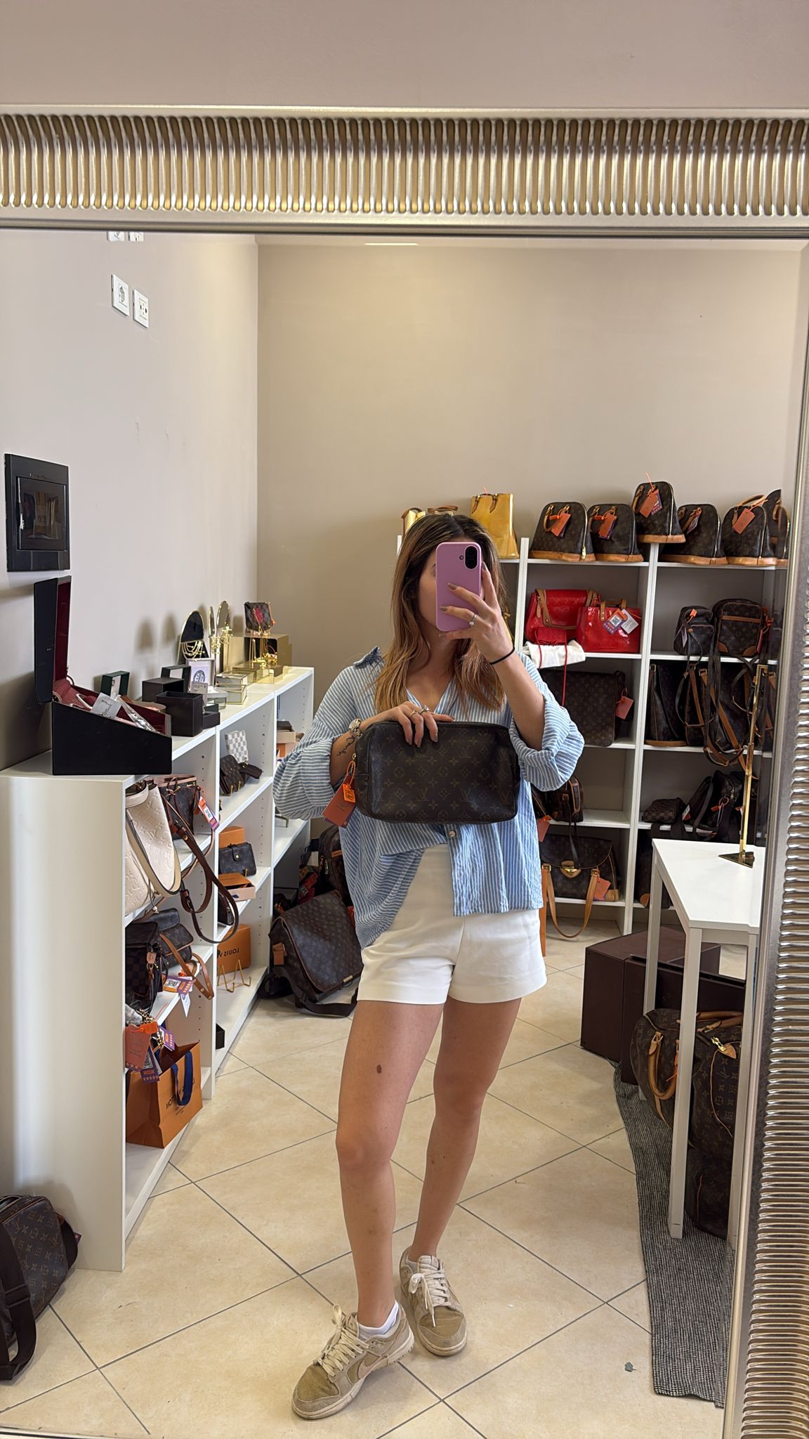 Louis Vuitton Trousse Toilette 28