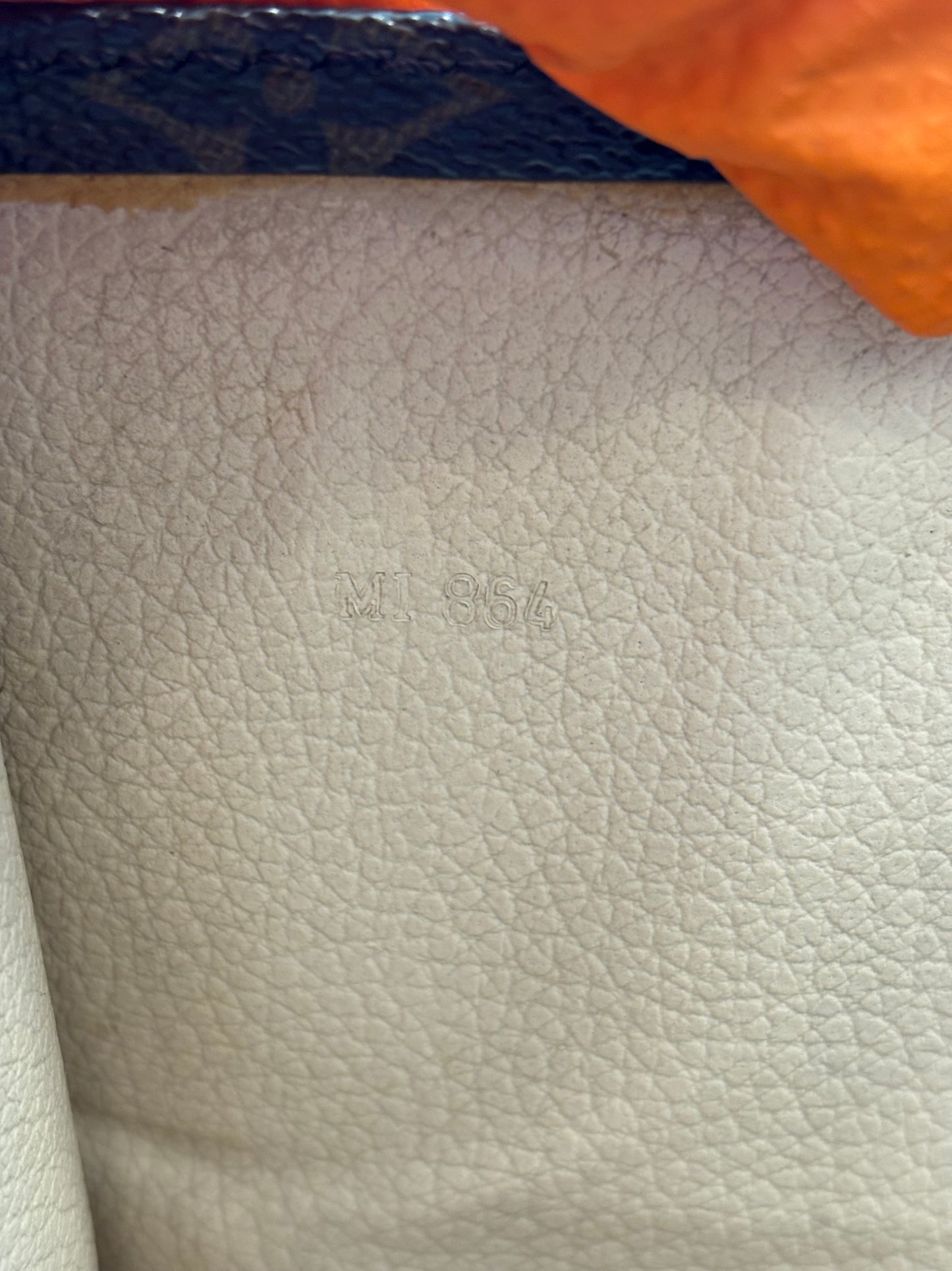 018779 - Louis Vuitton Sac Plat