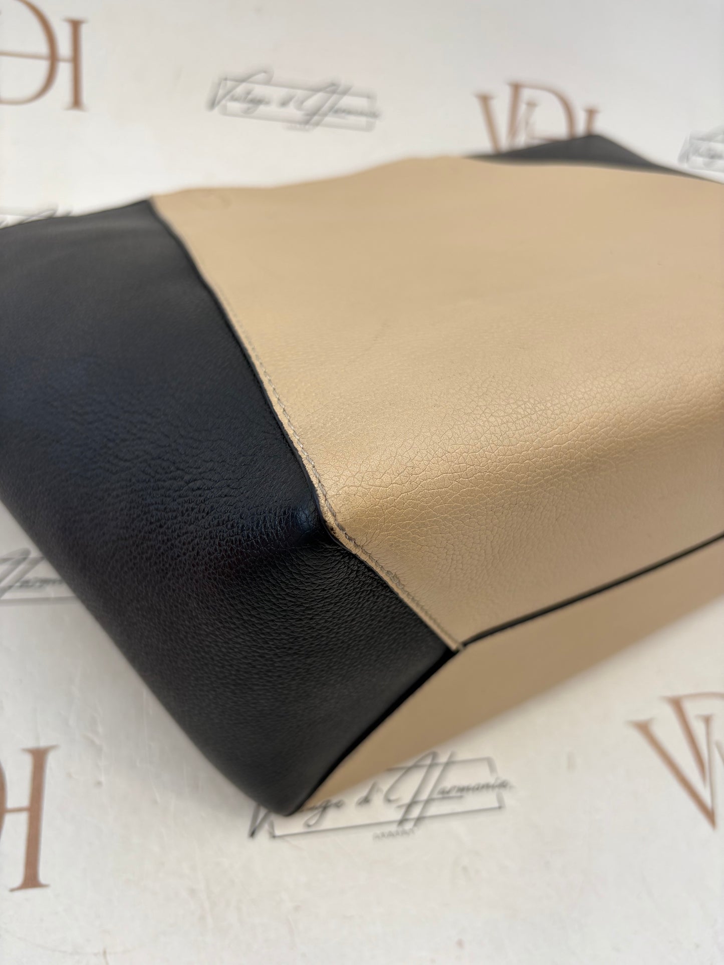 383651 - Louis Vuitton Lockme