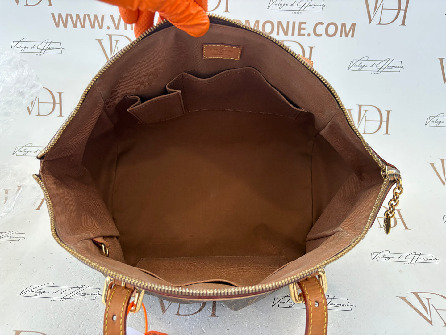 201401 - Louis Vuitton Tivoli