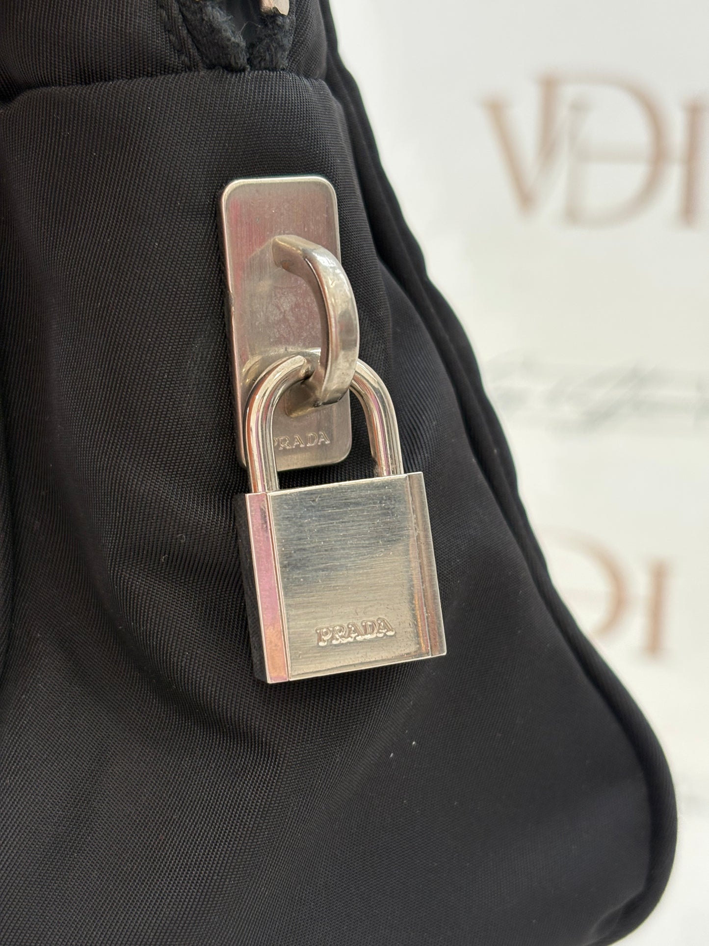 018336 - Prada Tote Nylon