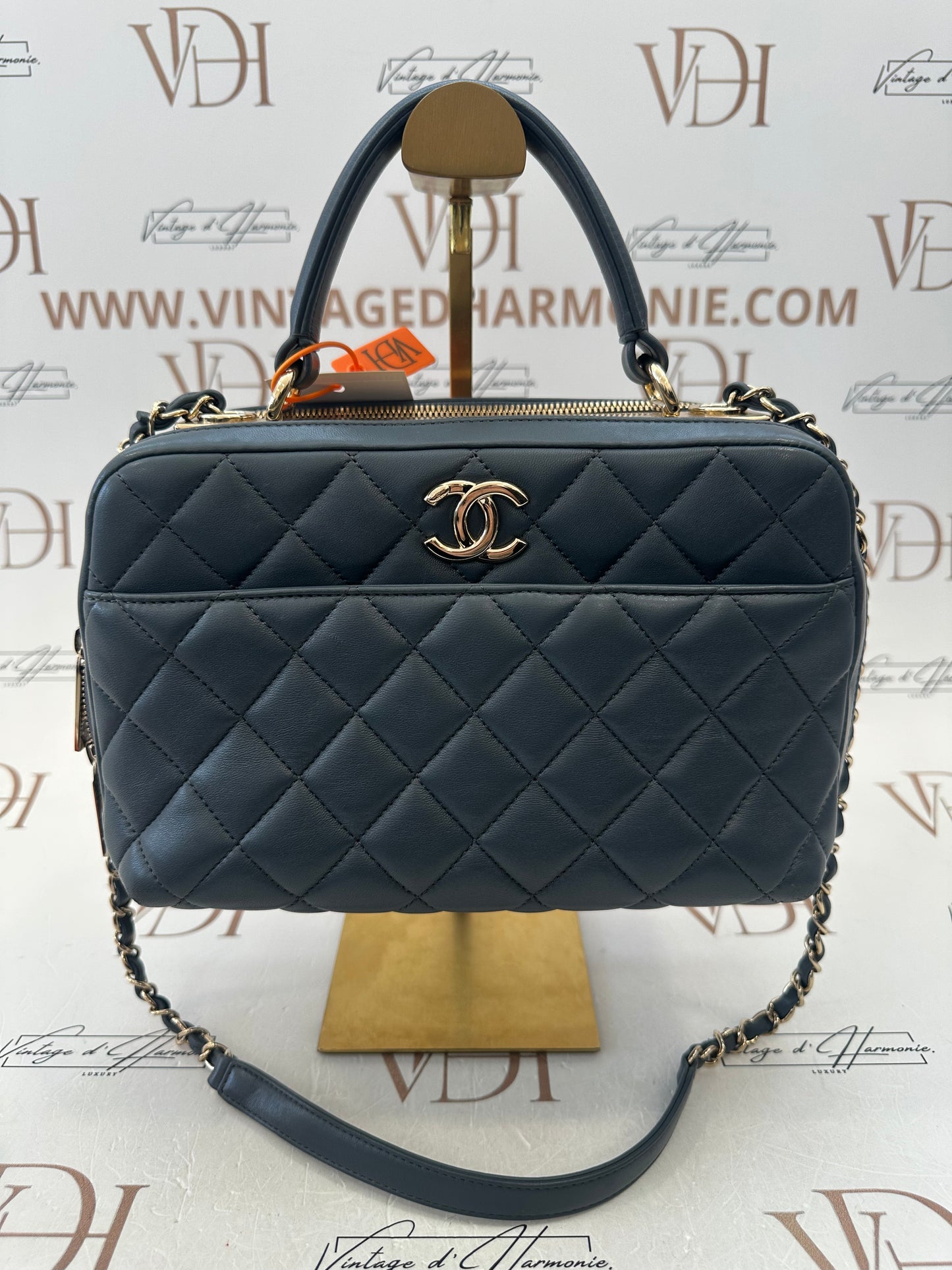 017899 - Chanel Gray Lambskin Trendy CC