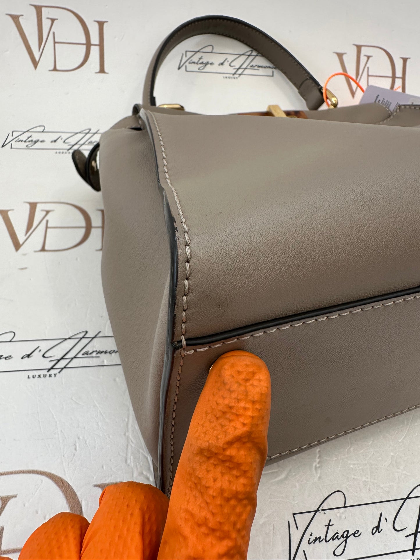 383074 - Fendi Peekaboo
