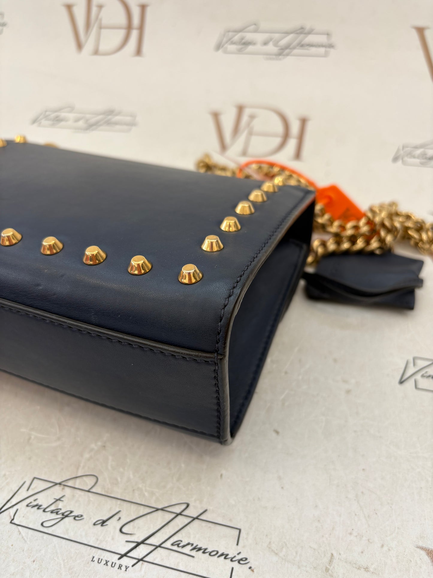 384062 - Gucci Padlock