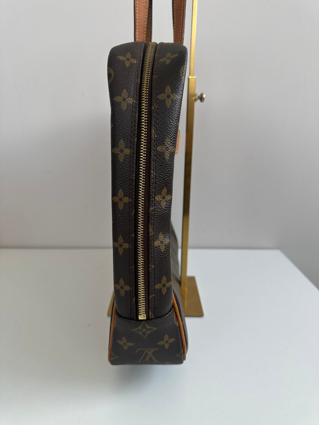 Louis Vuitton Pegase