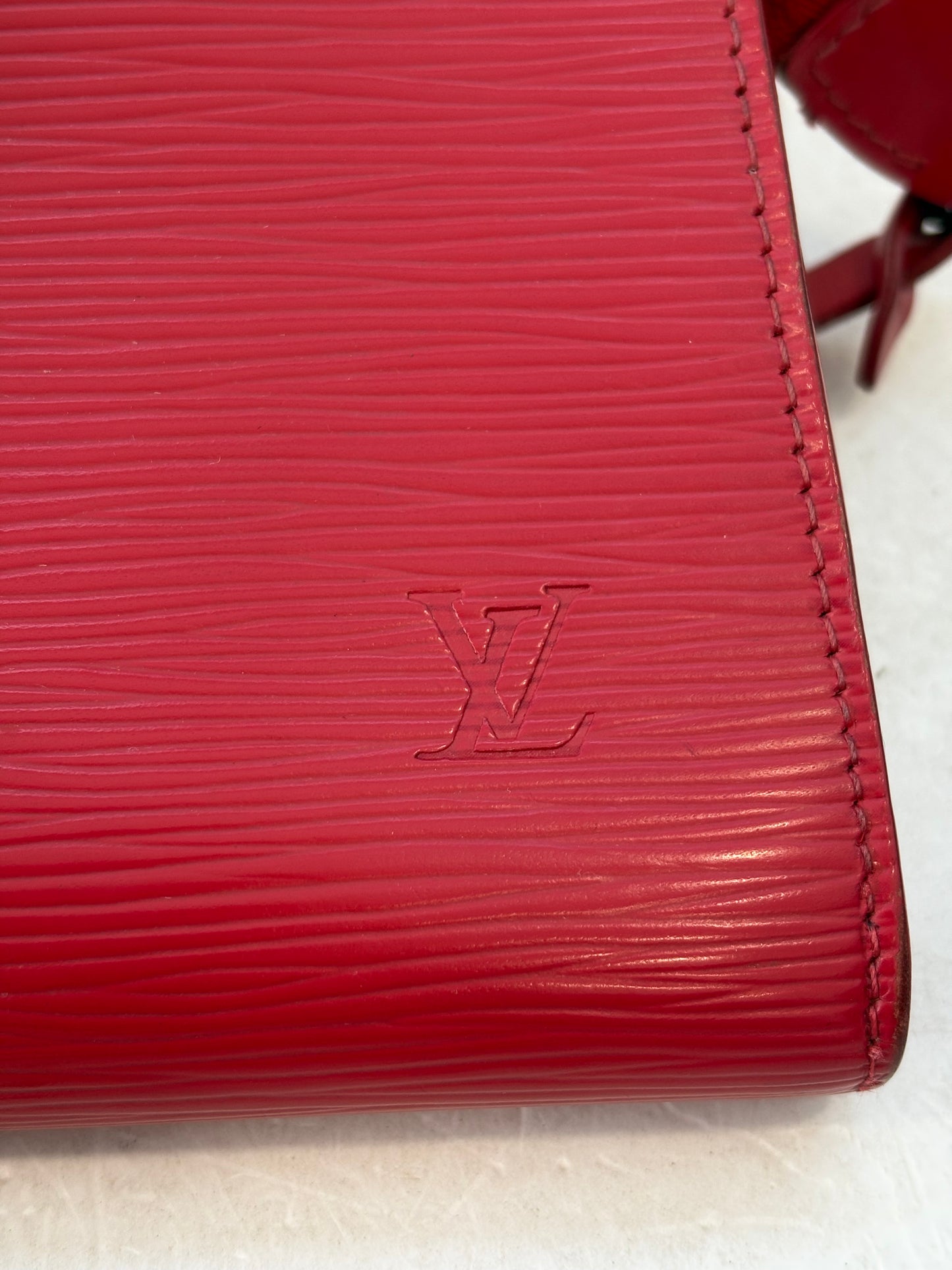 018996 - Louis Vuitton Red Epi Pochette