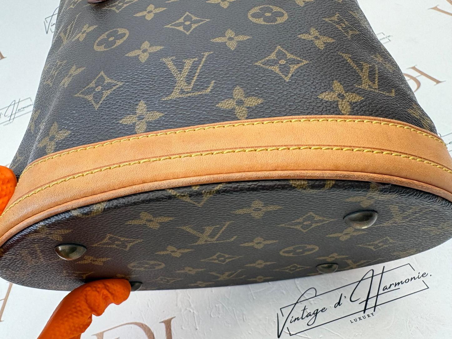 017657 - Louis Vuitton Bucket PM