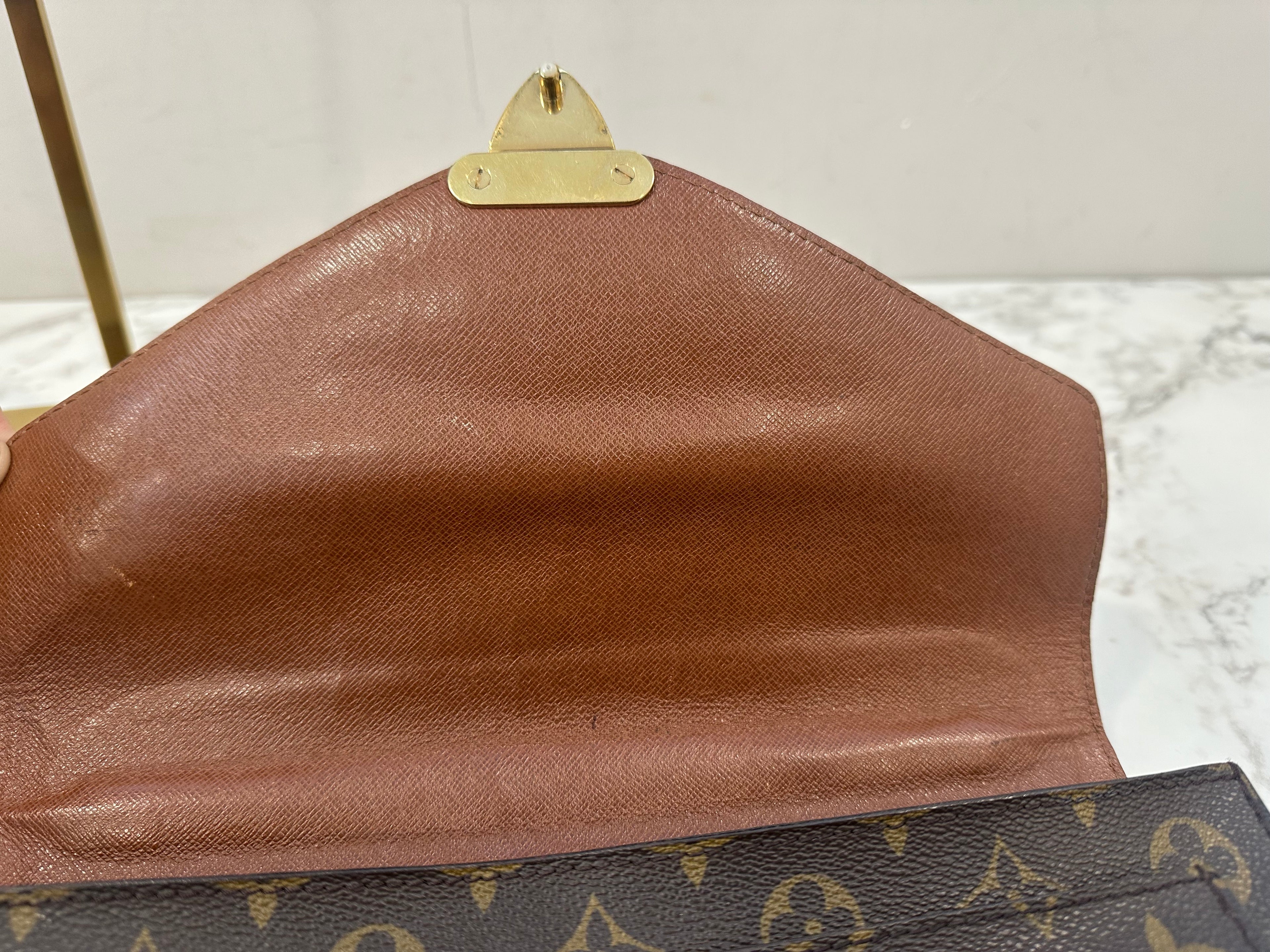 Louis Vuitton Monceau 28