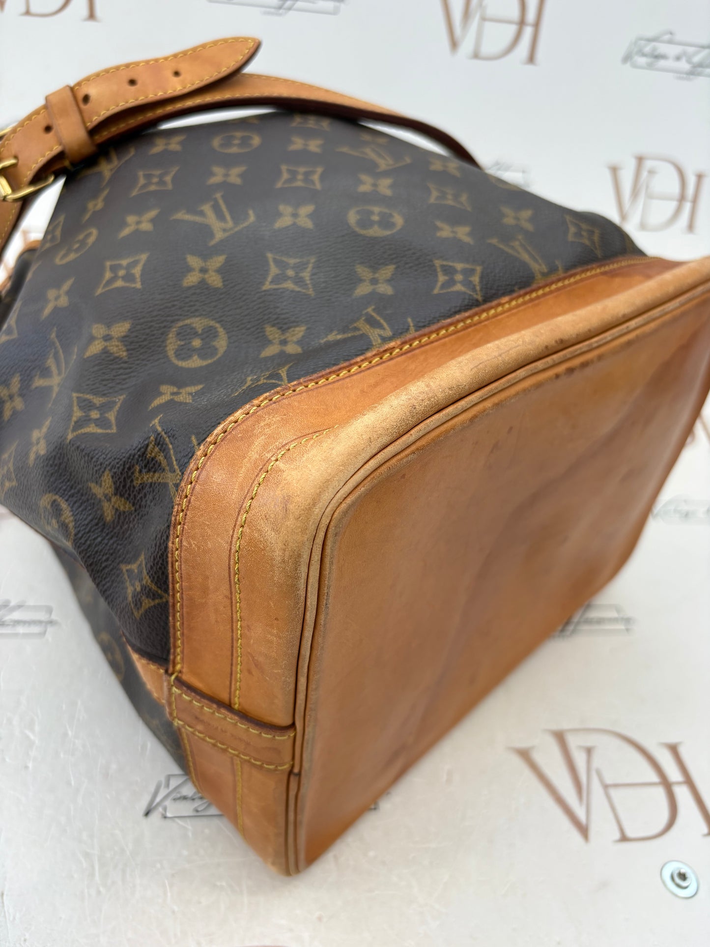 018785 - Louis Vuitton Noé