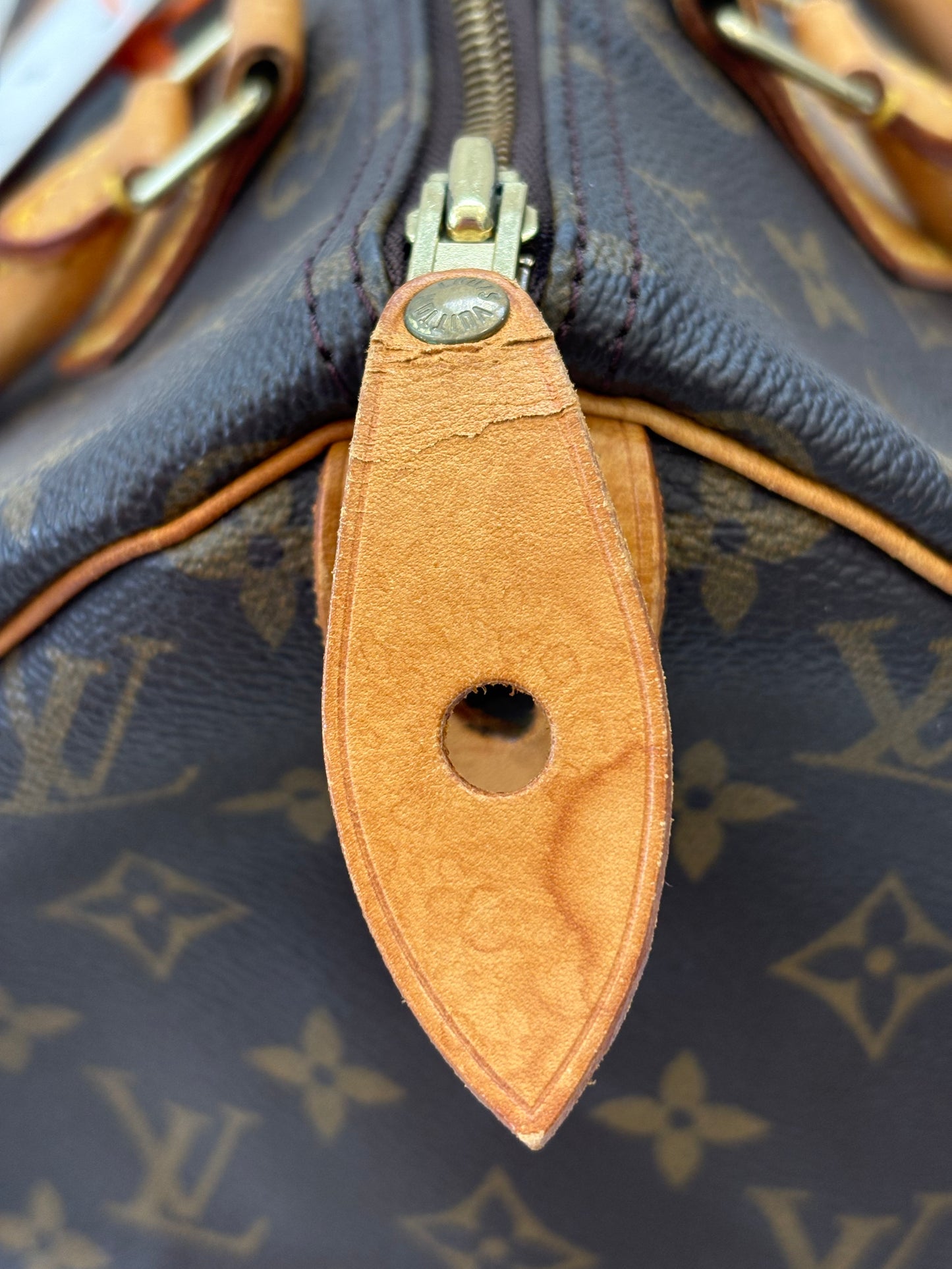 0188677 - Louis Vuitton Speedy 30