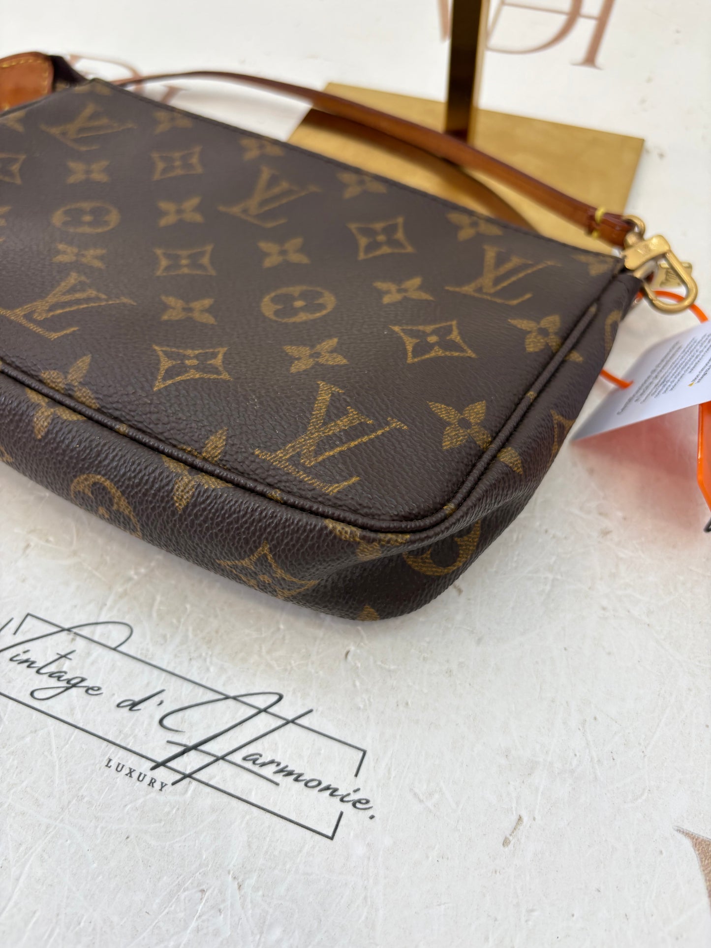 018381 - Louis Vuitton Pochette Accessoires