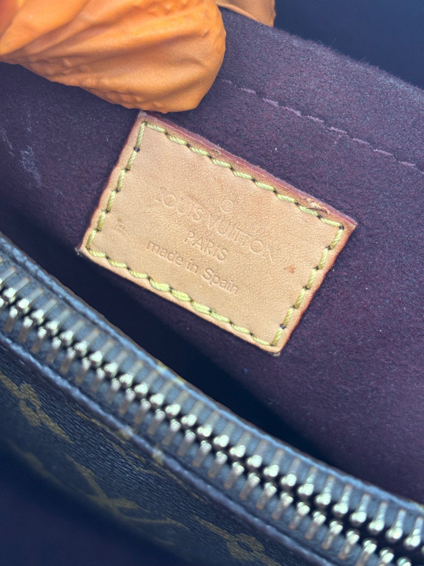 384100 - Louis Vuitton Montaigne