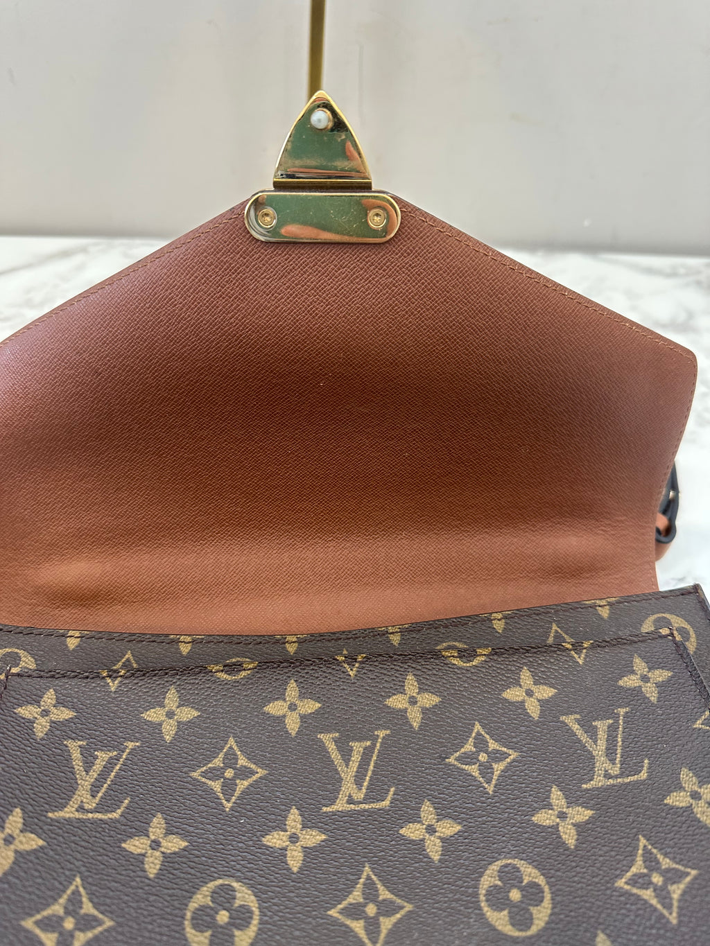 Louis Vuitton Monceau 28