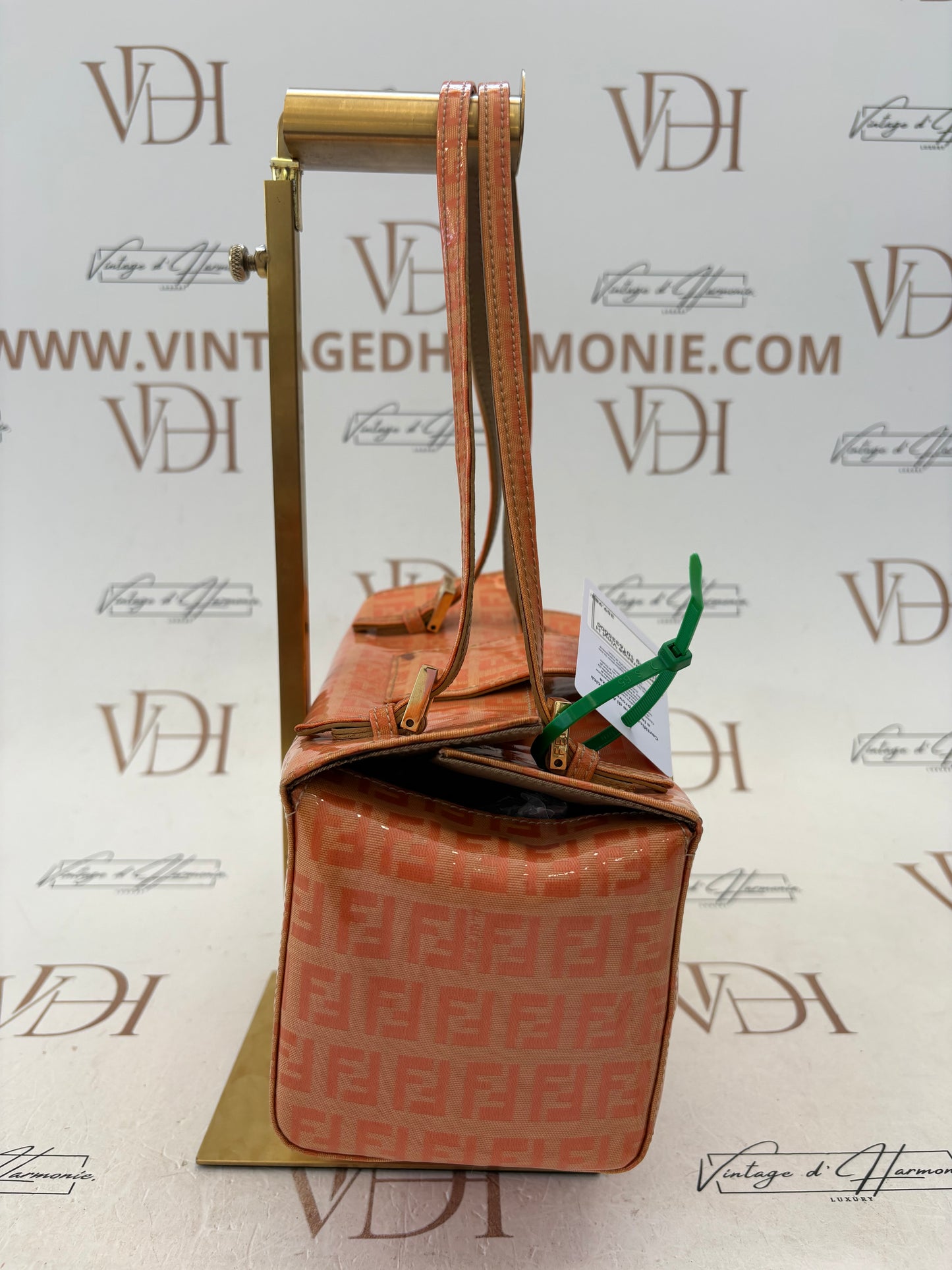 017077 - Fendi Orange Vinyl